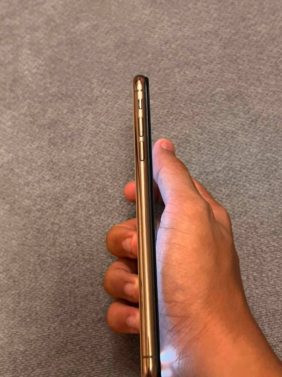 سلام عليكم اخواني
للبيع أو مراوس بأعلى و أنطي فرق حسب الرغبه
عندي ايفون Xs Max آخو الجديد كفاله عامه 
(دبل سيمكارت اخواني الجهاز دبل) 
ذاكره 256 و بطاريته 61% تحتاج تبديل
للأمانه الجهاز كفاله عدا البطاريه تحتاج تبديل لان تصرف 
الجهاز نضيف كلش و كلشي شغال 
 فقط فيس إيدي واكف بالتحديث
الباقي كله شغال و على الفحص مال جناي الجهاز 
الجهاز تجي تفحص و تاخذه مابي اي خلل 
و السعر 185 ألف أو مراوس حسب الرغبه 
مكاني بغداد العامريه / رقمي *********** بي واتساب 
اي توصيل ماكو / و إذا اكو مراوس راسلني على واتساب
