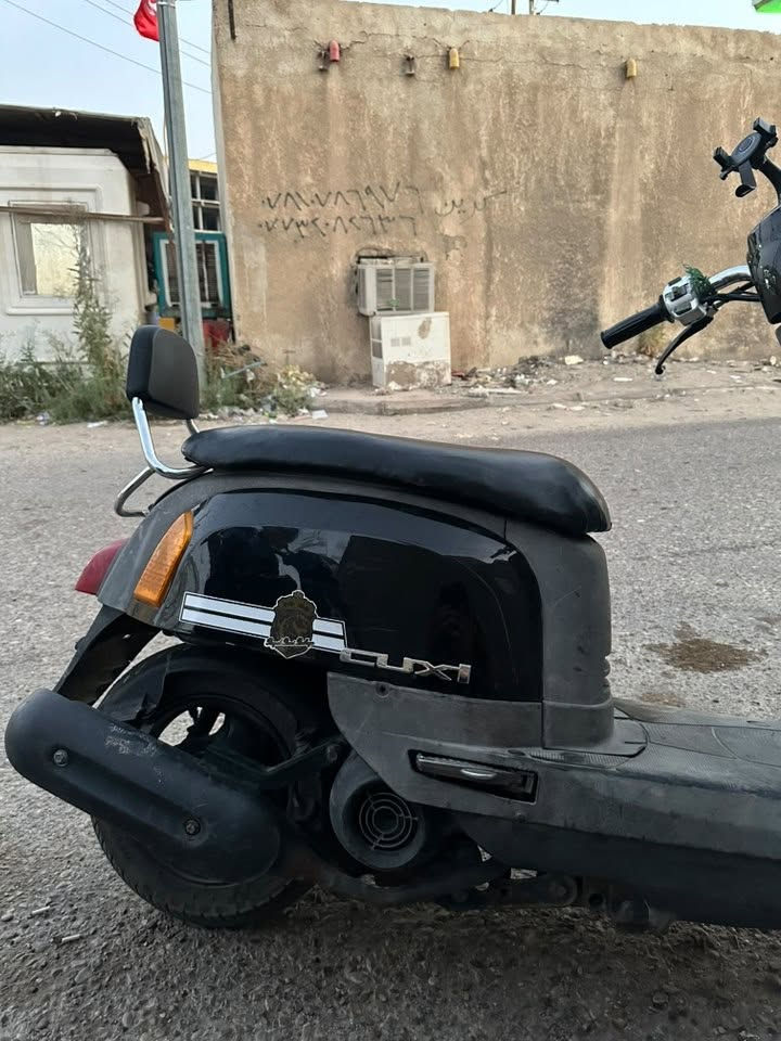 600  وبيها مجال ماكس بوليسي مفتوحه
كلها شغاله سلف هندر كهربائيات 

شراي تصل ناصريه مركز ***********
