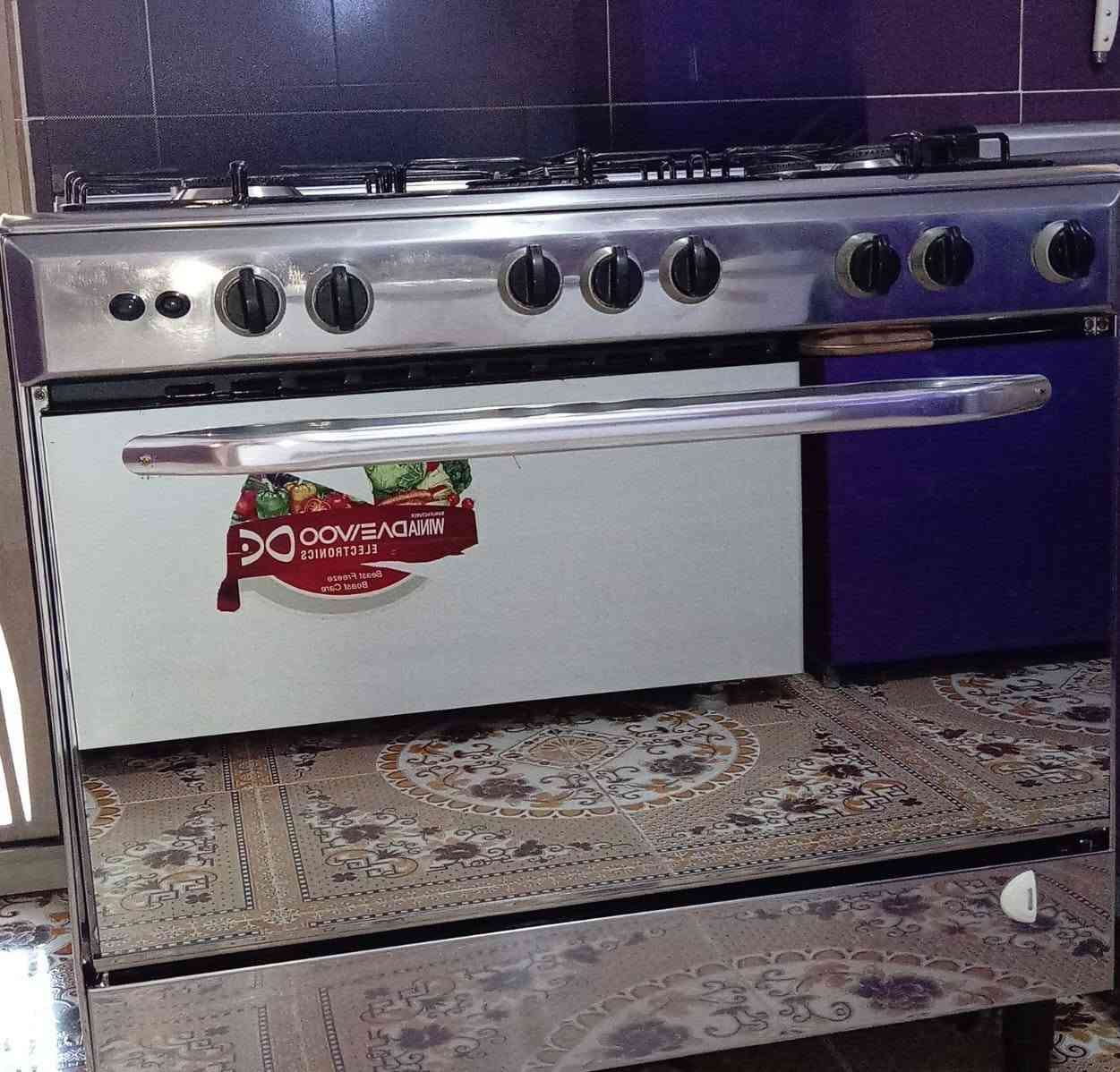 للبيع طباخ نضيف وكلشي بي شغال سعر ٢٥٠
استفسار، ***********
