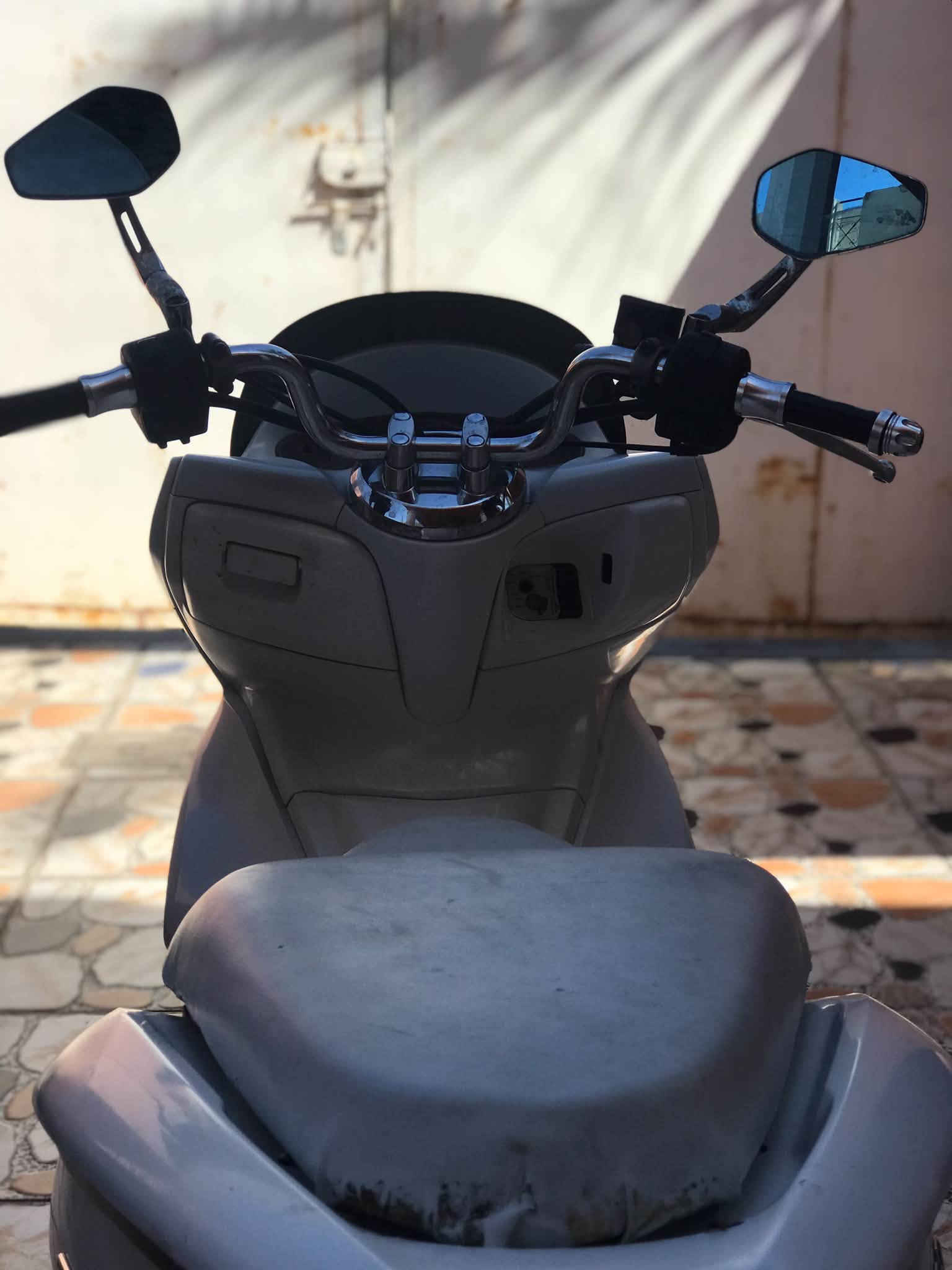 دراجة PCXالجيل الول دراجة نضيفه رمبة دراجة يباني مديل 2016 بيهة وراق كملة السعر 14 بيهة مجل بصيط الاستفسار ***********
