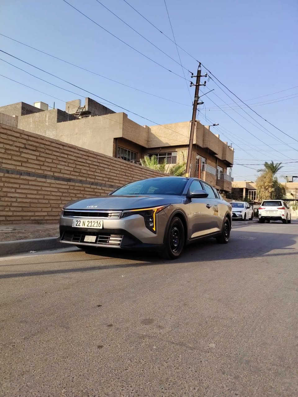 السلام عليكم للبيع كيا K4 امريكي٢٠٢٥ حادثه الجملغ والبنيد شواصي مكفوله ولسونار بلمنشور السياره بصمه واشره ترحيب تبريد بيانو شاشه جبيره متصله اوتوهولد وهواي بيه موصفات بيه بعد السياره مكينه٢٠٠٠ دوش وكير وحداديه وتبريد كله مكفوله وعلى وظع الشركه بدون فتح السعر١٤٥ وماكوهيج سعر بسوك للستفسار*********** بغداد الطالبيه
