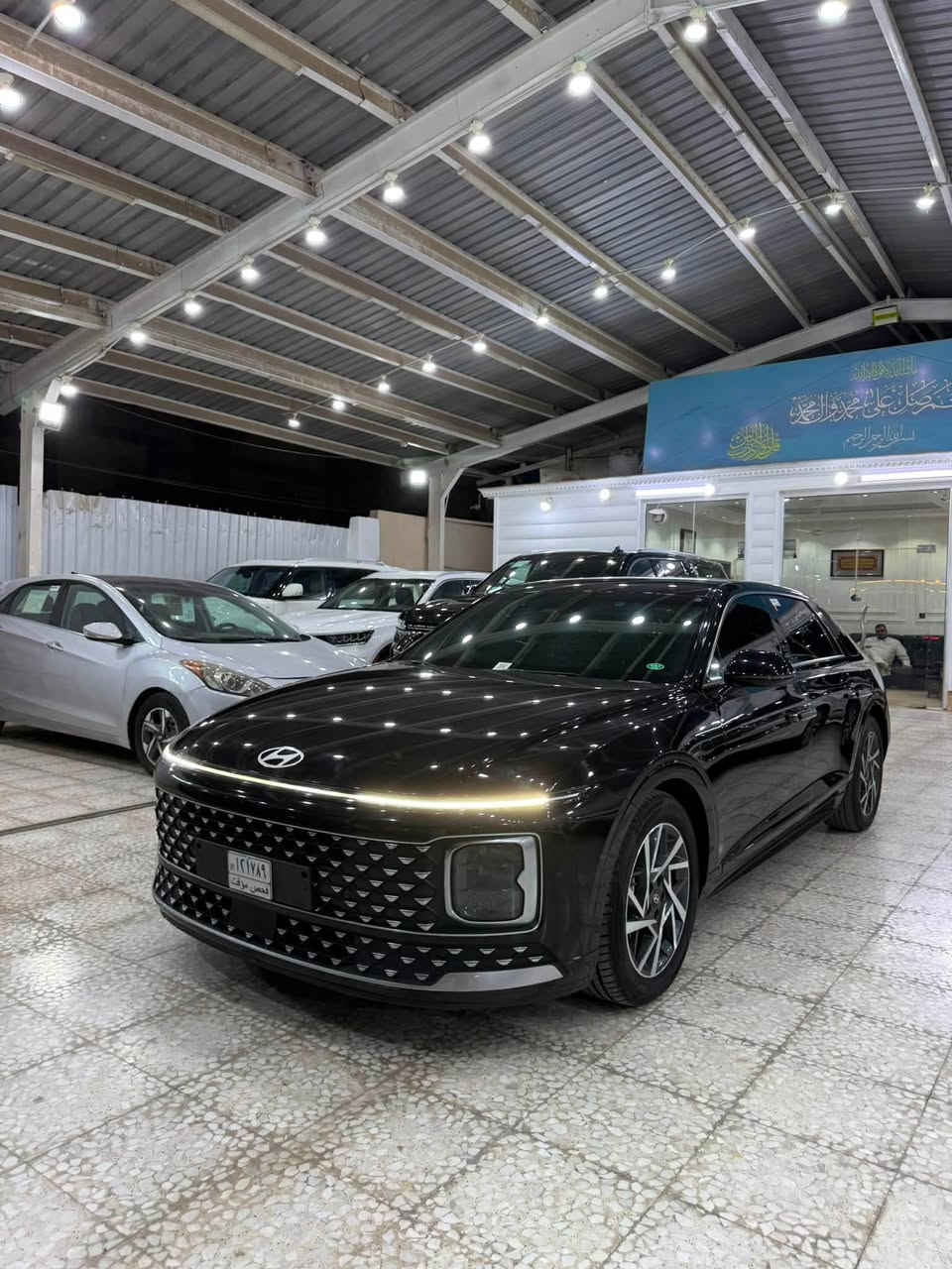 هونداي ازيرا 2023 خليجي وارد كوري غاز بلاد خط واحد  فول عدا البنوراما مكفوله كفاله عامه V6 حره بدون رقم تترقم جميع المحافظات بيع ومراوس حسب القناعه السعر 205 وبيهة مجال 
***********
