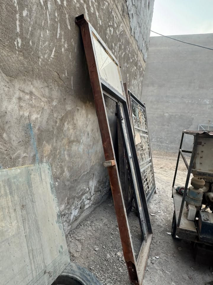 ٢ شبابيك • باب ستيل خارجي • باب استقبال