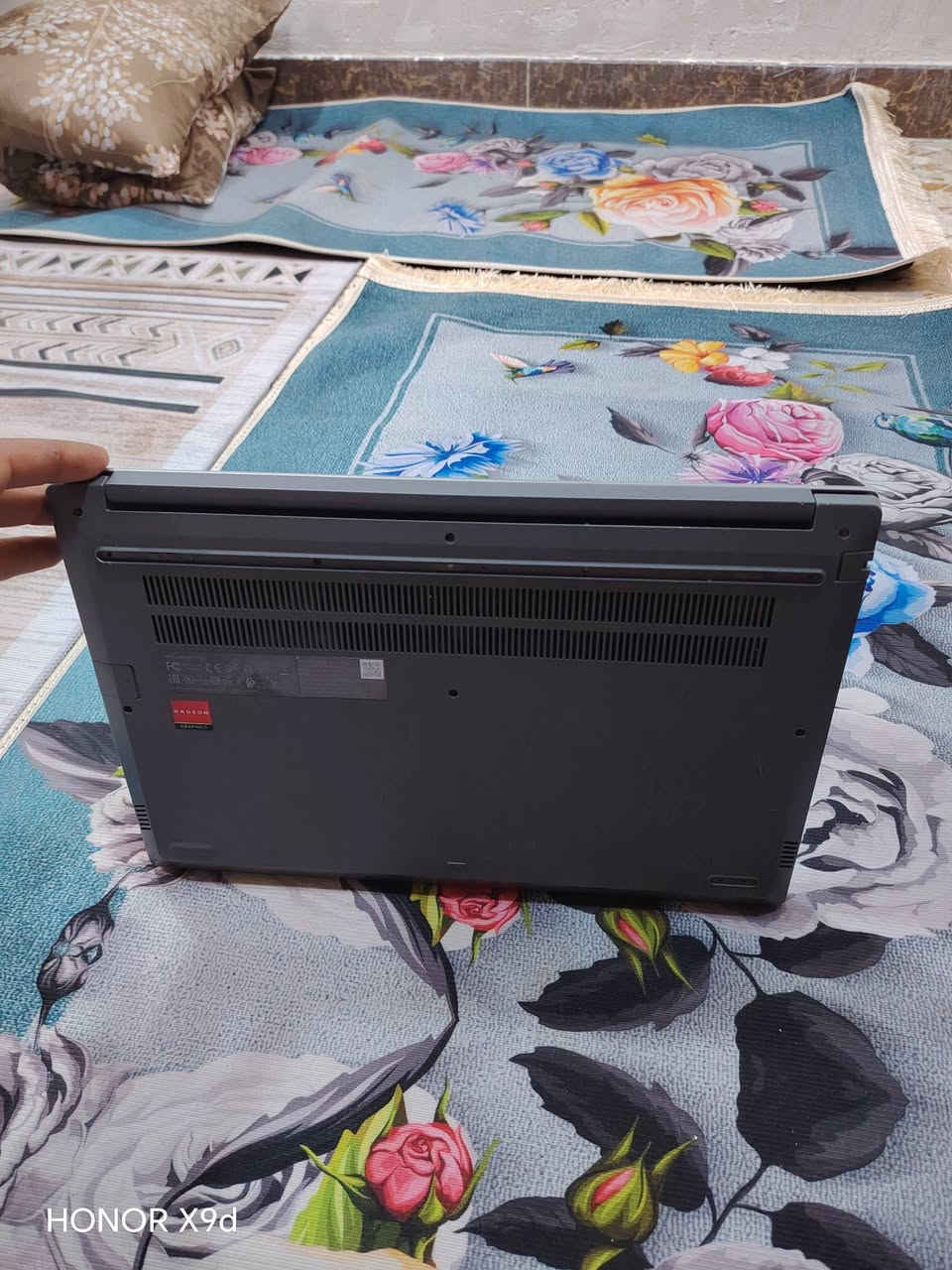 لابتوب • i7 الجيل العاشر • ٨ جيجا رام