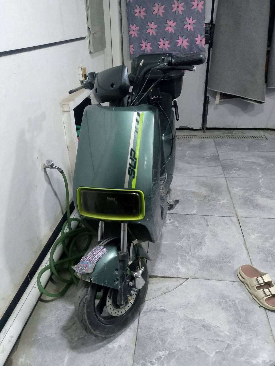 السلام عليكم دراجه شحن للبيع قيم وأخذ بس لاتكسر بيه مكاني بغداد رقمي ***********
