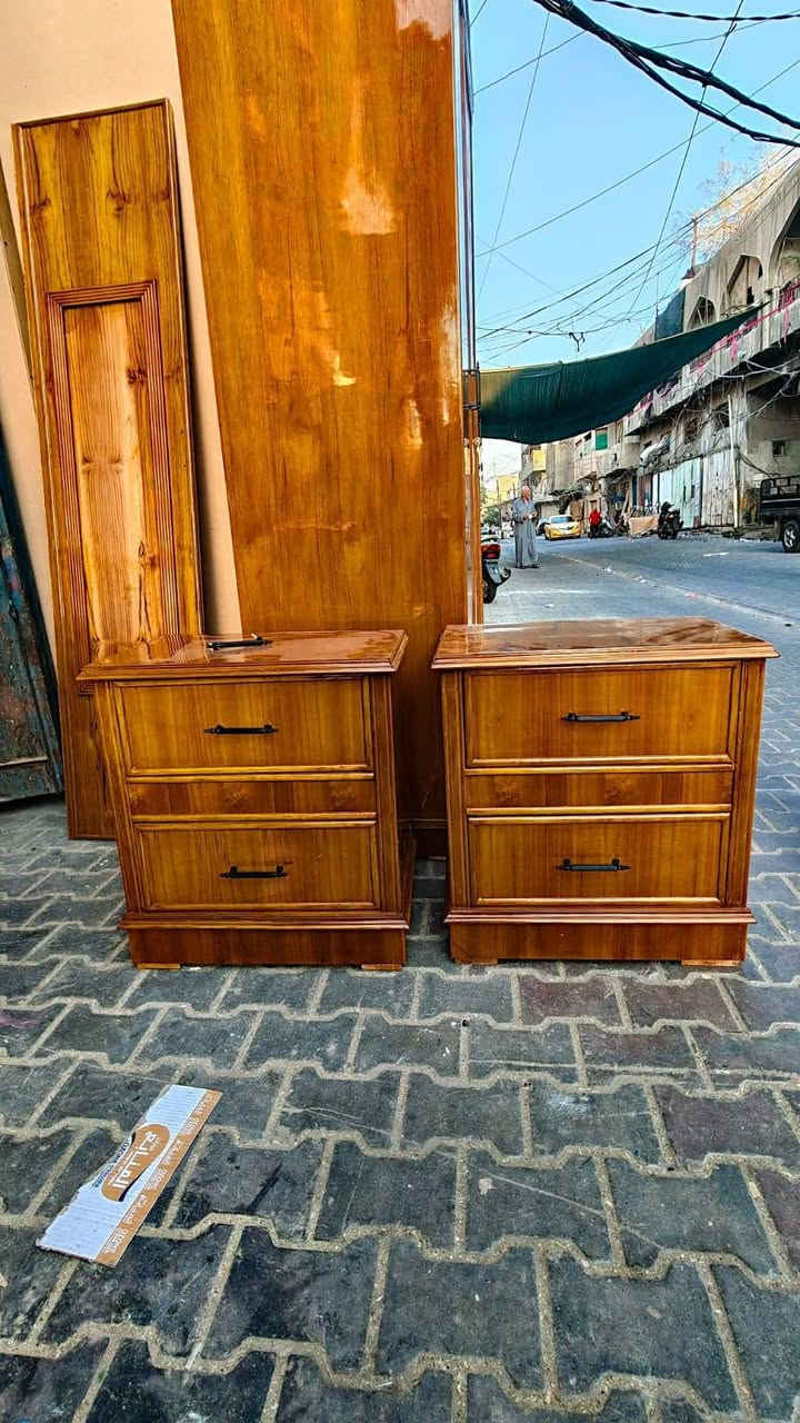 كنتور ٢ باب ٢٠٠ كومديات ٧٥ اخذيه ٧٥ ميز تواليت ١٦٠ جديد غير مستغدم عنوان بغداد صالحيه ***********
