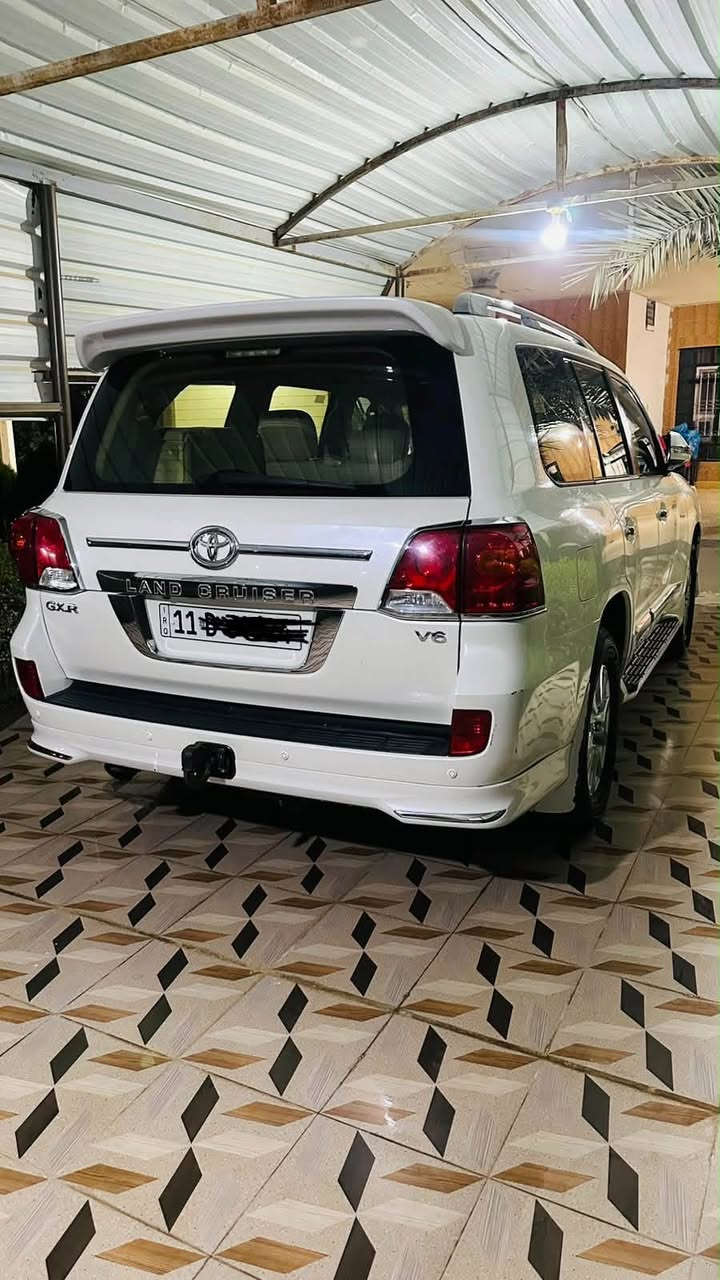 لاندكروز G.X.R • V6 • ٢٠١٢