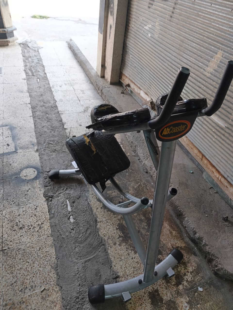 جهاز طاحن بطن ١٠٠ الف فرار جالس وواقف ٣٥٠ سعر *********** واتساب
