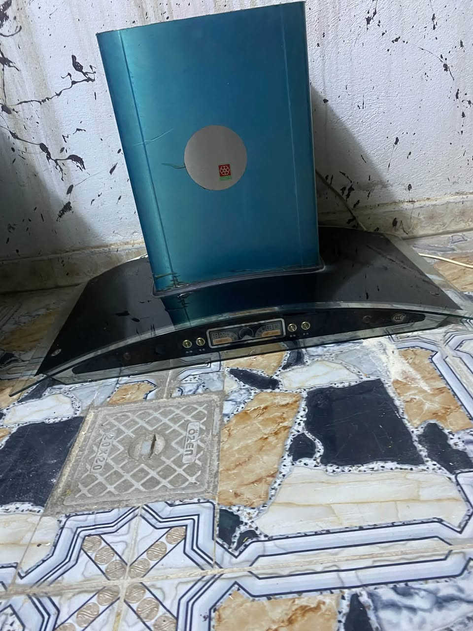 هوايه لبيع نضيفه شرط شقاله سعرها ٣٥وبيها مجال ***********
