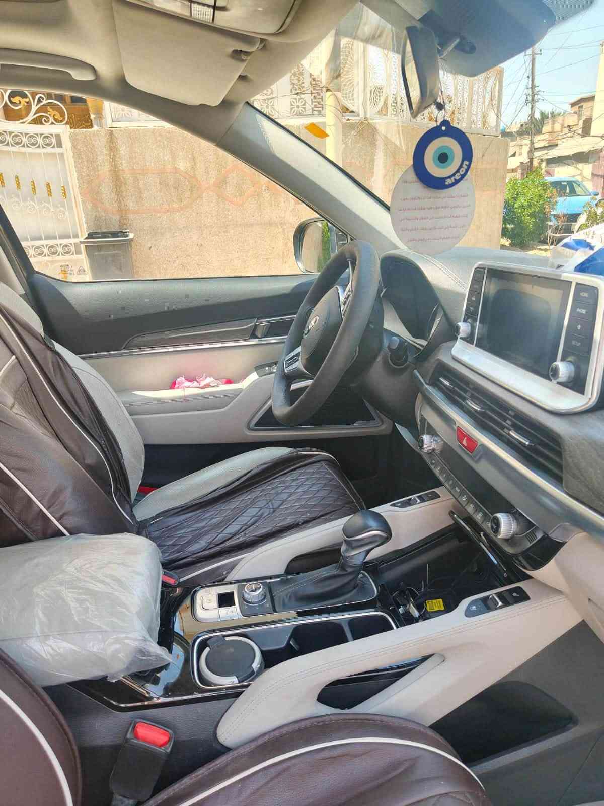 سيارة كيا تليرايد 2020 سبعه راكب 
 امريكية الصنع خليجي المواصفات عن طريق الشركه ( وارد خليجي )
سعة المحرك 3500،  6سلندر
رقم العداد  16890كم
تبريد مفصول امامي وخلفي
كاميرا خلفيه وحساسات اماميه وخلفيه
بلوتوث و واي فاي
تبريد المقاعد
مرايا جانبيه كهربائيه 
ايرباك امامي وخلفي
سنويه نافذه لنهاية 2028
لتواصل واتس اب
***********
