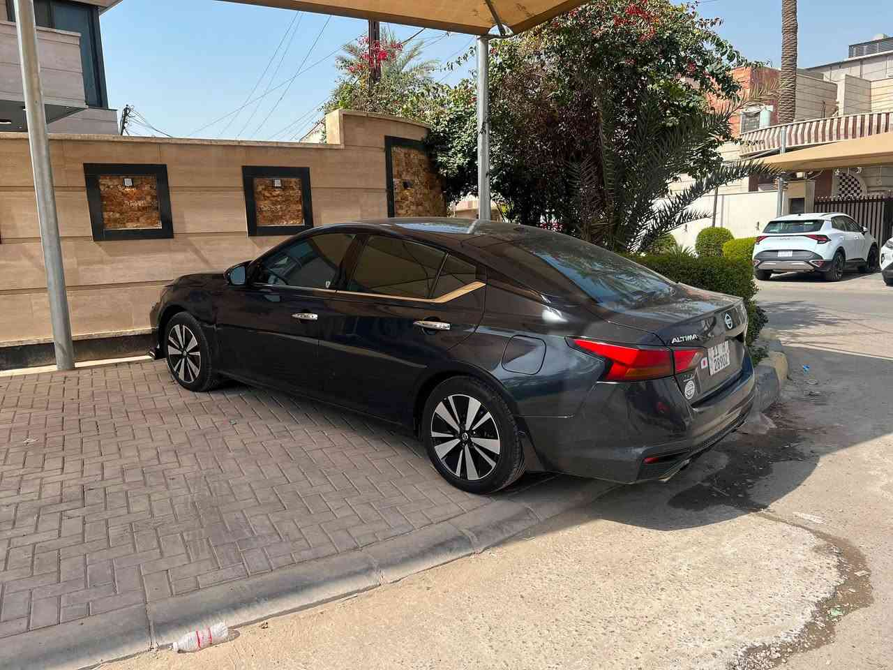 السلام عليكم 
نيسان التما sv بلاص مديل 19 لونها ازرق غير محدد
سعره 120 ورقه وبي مجال
  فول مواصفات فتحه بصمه تشغيل تشغيل عن بعد بصمه جنطه بصمة ابواب كشن كهربائي داخل ابيض رادار امامي خلفي توقف ذاتي كامره تحديد مسار شاشة تدعم كار بلي رقم بغداد باسمي محرك 2500 تنفص طبيعي اقتصادي متصرف
صور الحادث موجوده بلمنشور
صبغ جاملغ وبنيد
بيه الكمبريسر ضعيف
مكانه كربلاء ***********
