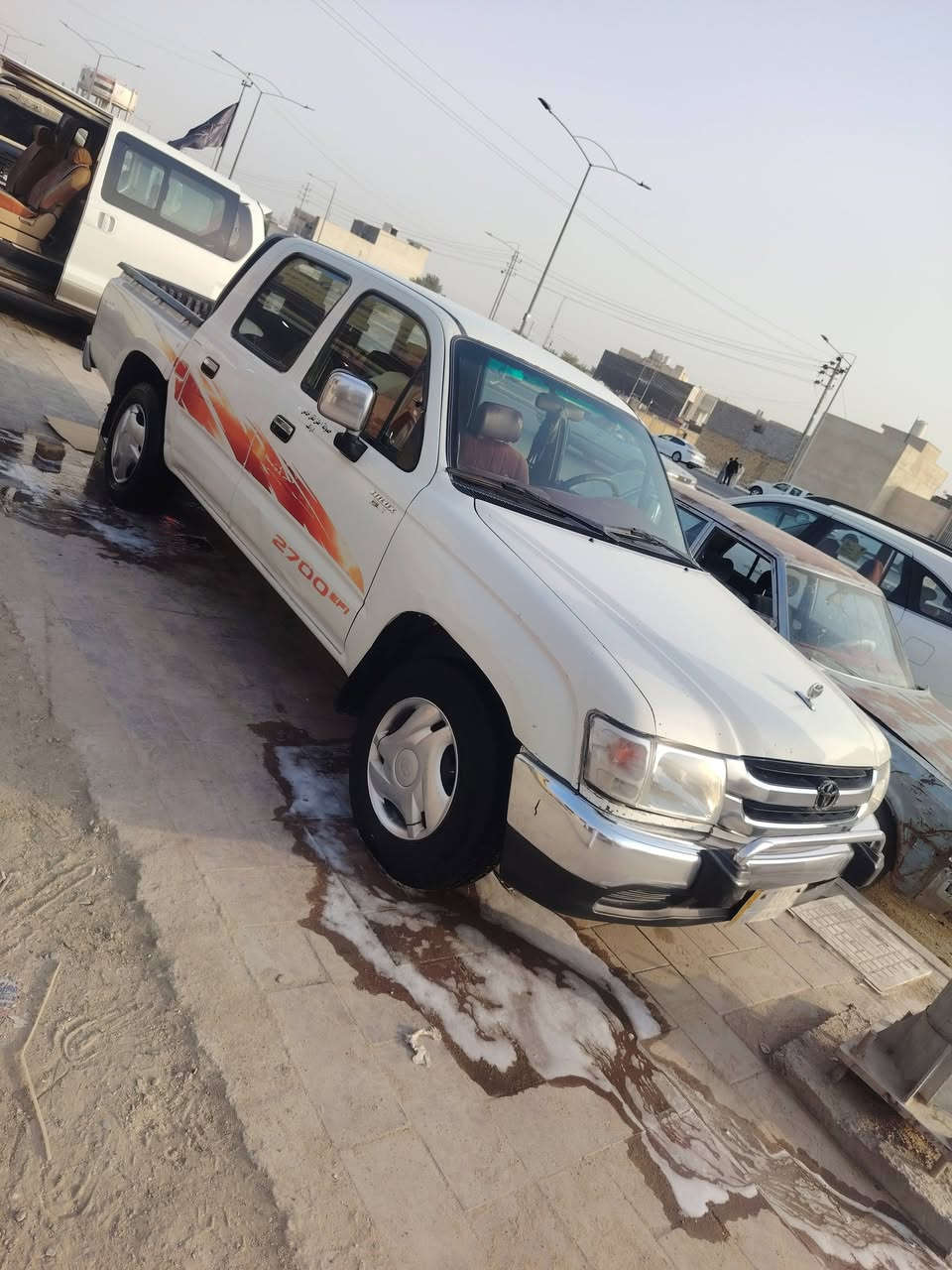 ٢٠٠٤بسمي بيه صبغ بخشم جاملغ ولباقي مكفولة سياره جاهزه مكينه جديدة، مكاني ناصريه مركز ***********
