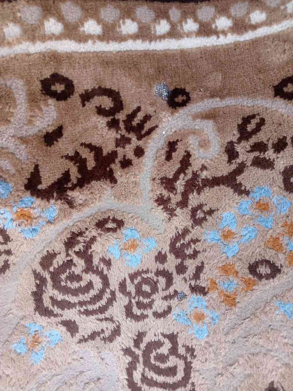زولية لبيع قياس 3في6 السعر 60الف العنوان اليرموك للاستفسار على الرقم ***********
