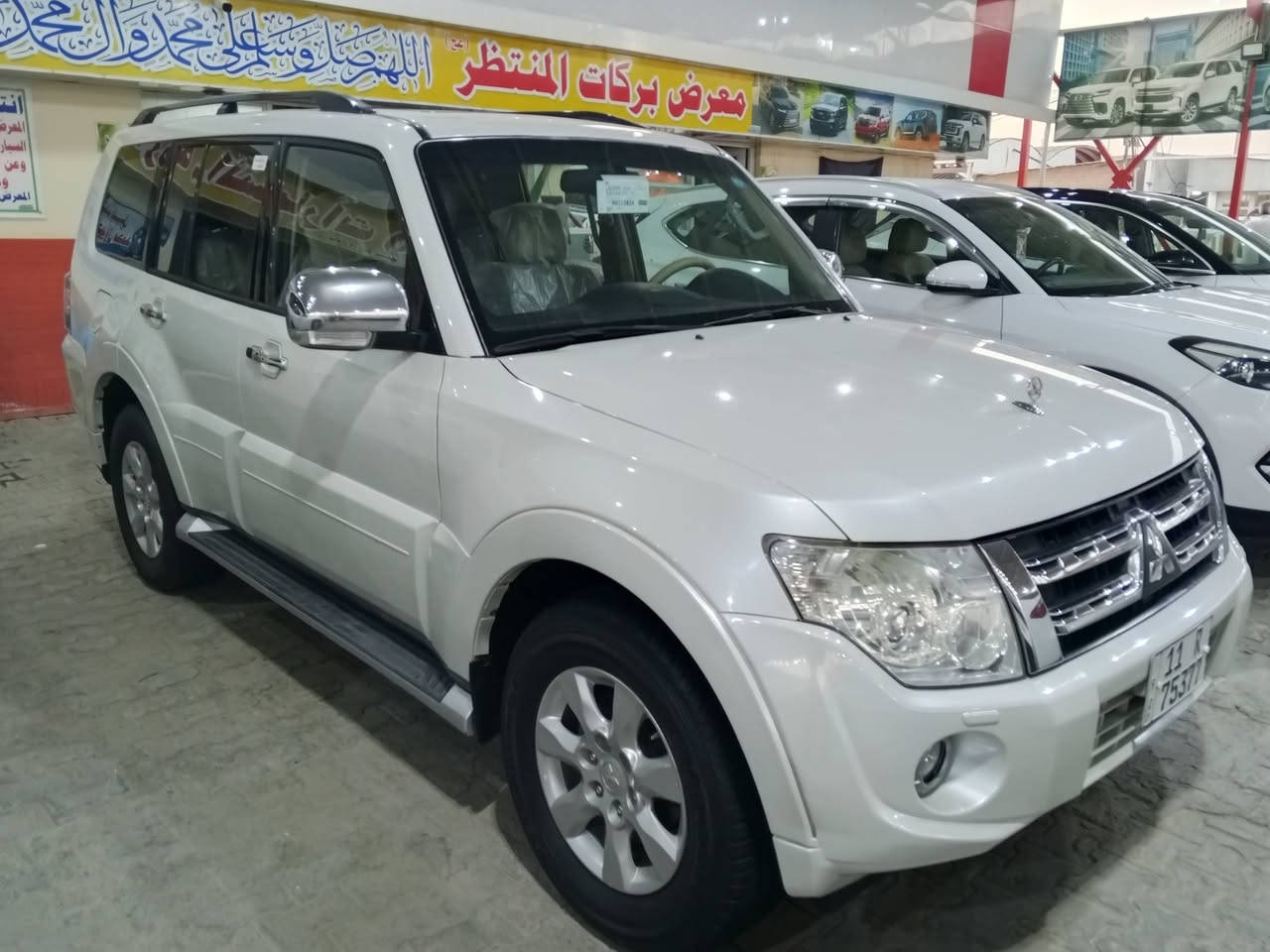باجيرو 2014
السلام عليكم     باجيرو 2014 
كفالة عامة.    فول مواصفات حبتور.  دمام خلفي 
ماشية 180 KM   محرك 3.6   جاهزة عل اخر 
العنوان النجف الاشرف 
للاتصال/***********

