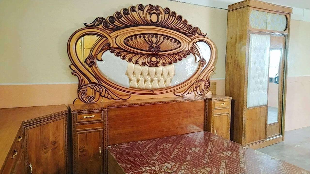 السلام عليكم يوجد غرفه توج ملحق للبيع خشب صاج عراقي اخو الجديد للاستفسار على هاذ الرقم *********** يوجدوتساب
