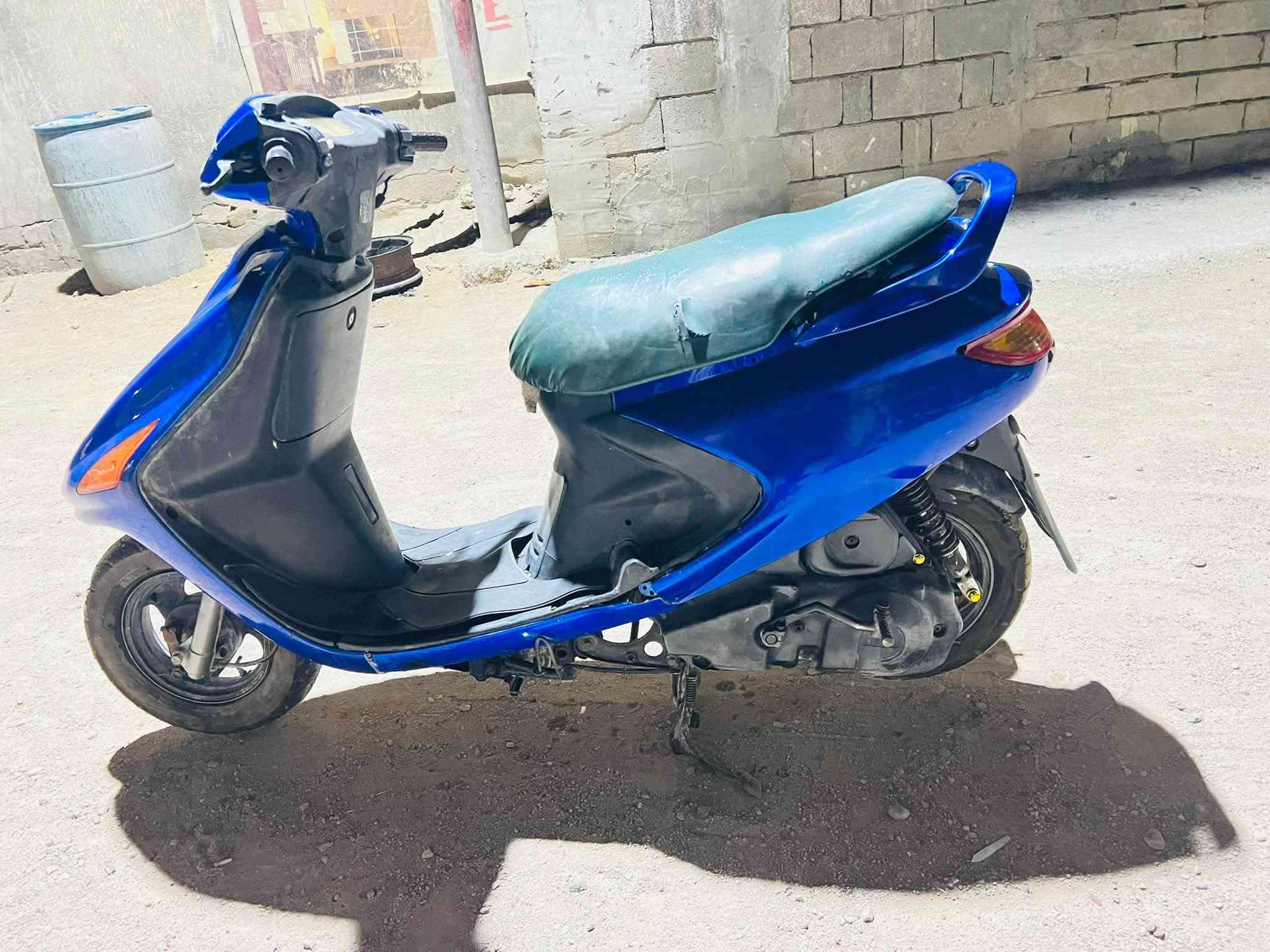 دراجه فراشه جاهزه من كلشي سلف هندر اشاير كهرباءيات كله شغاله عينه لايت دبلات كله شغاله ماناقصه اي شي ودراجه كله ختم واحد ابريكات خلفي امامي سعر 350وبيه مجال ***********
