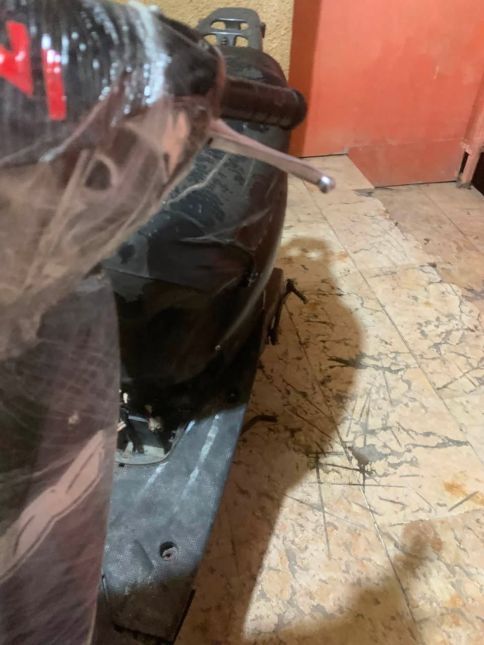 عصفوريه شغاله تجفيت جديد 
مابيه نواقص 

نص هندر تشتغل 
السعر 125 وبيه مجال حق الجيه 

العنوان بغداد البلديات 

***********
