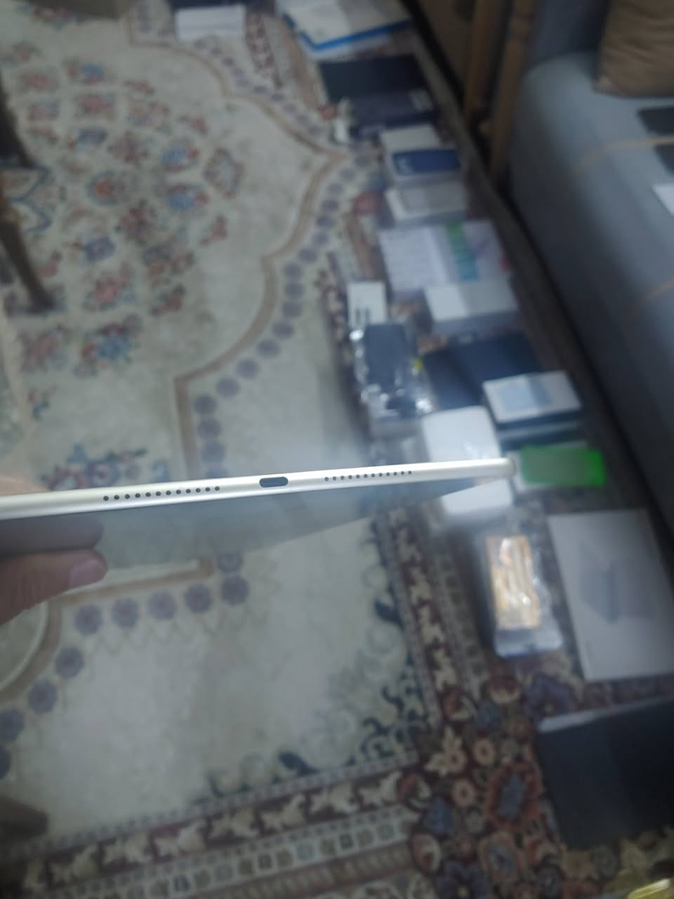 هواوي ميت باد برو 12.2 ذاكره 512 رام 12 نظيف جدا يجي وياه الحافظه والكيبورد
السعر 700 الف قفل
***********
يوجد توصيل لكل العراق
