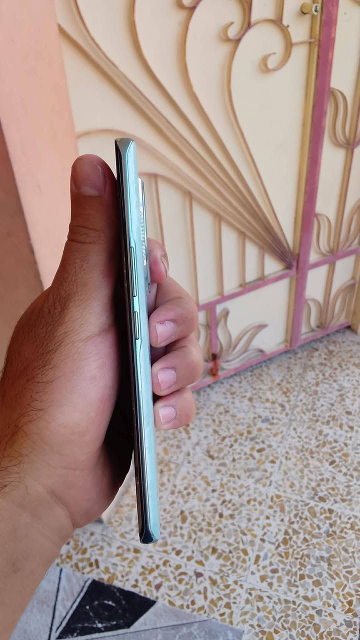 هونرX9c
ذاكره 256
دبلSIm 2
المبايل نضيف حييل مابي شخط واحد سعر خاص 
***********
