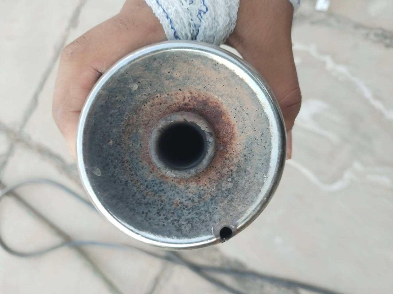 صالنصه كاتم للبيع نضيفه بس بيها رصعات ما ماثره سعر ٢٠ وبيها مجال
او مراوس برياضي هم يرهم مكاني سامراء للاستفسار ***********
