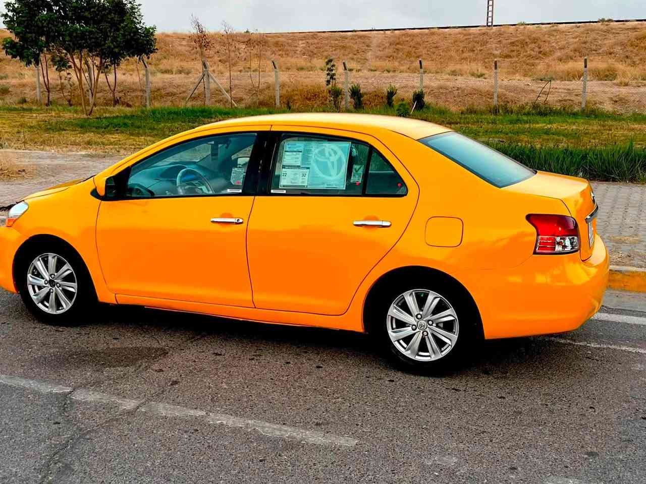 سلام عليكم
للبيع تيوتا يارس موديل 2009كندي رقم كركوك مشروع وطني سنويه لحد 2028 بطاقه بانزين 
كير محرك شرط تبريد ثلج  صدر امامي خلفي جديد
ضرر سياره بونيد فقط بدون دواخل  
(السعر 77)
موبايل ***********
