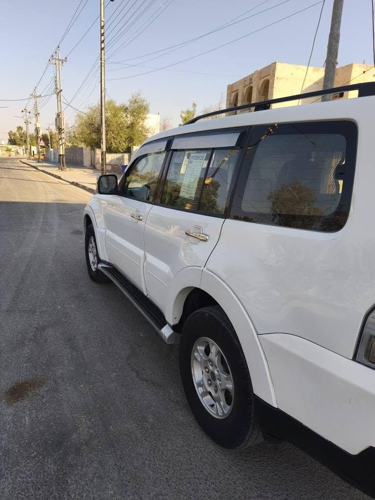 سلام عليكم سياره باجيرو 2008السياره كفاله بيه بل خشم مال جاملغ اليسر المامي شبر صبغ ولباقي كفاله محرك كير حداديه طخم تاير تبريد ❄️3قطع ثلج دواخل جدد رقم ميسان بيع او مراوس حسب القناعه السعر 125وبيه مجال الستفسار علا رقم*********** عمارة, ميسان
