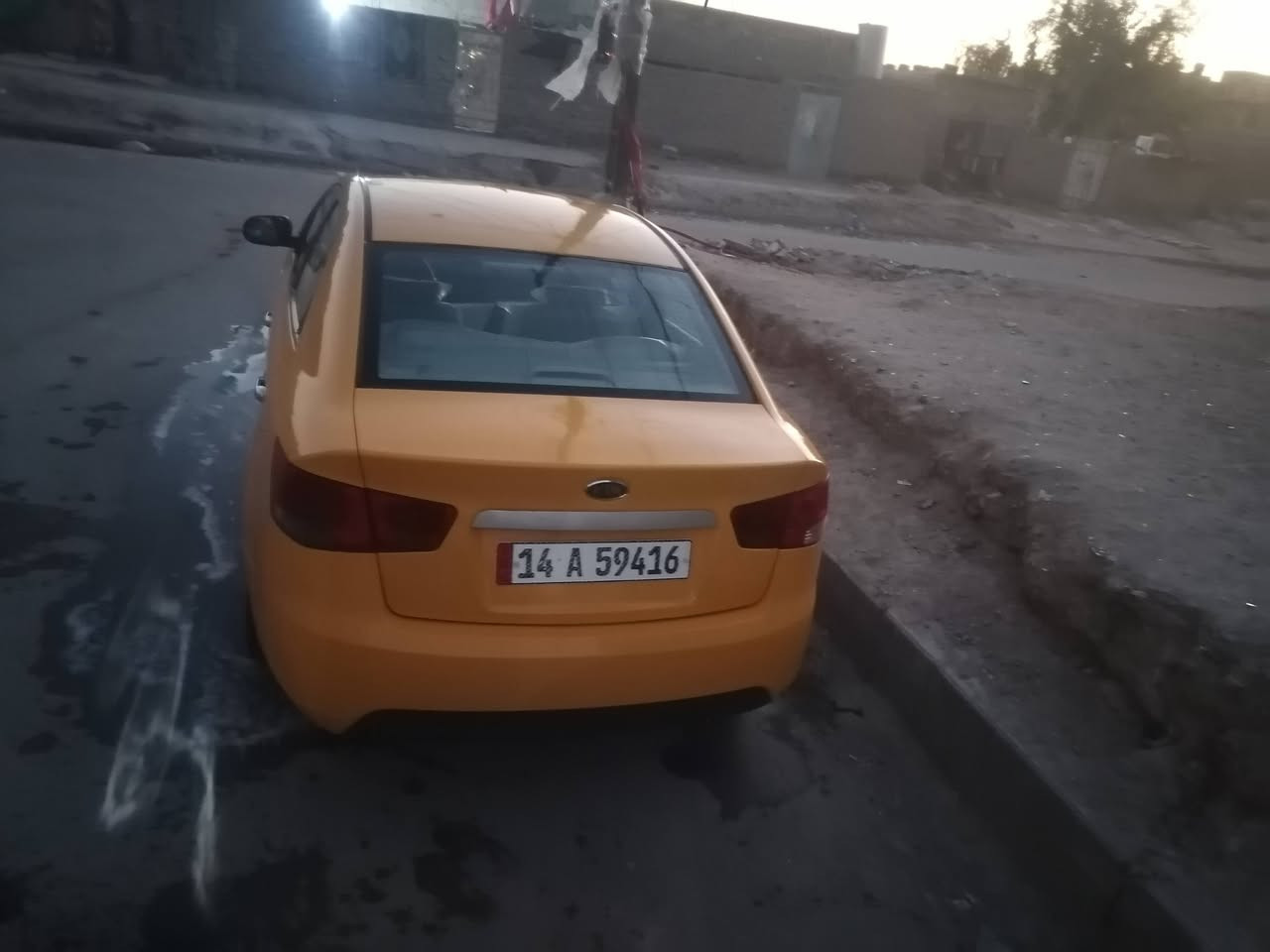 سلام عليكم سيراتو مديل ١٠ مكينه ١٦٠٠ سياره جاهزه بسمي مصفره رقم انكليزي بصره العنوان ناصريه مركز سعر ٨٠ وبيه مجال ***********
