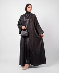 بشت نسائي • بنقشة جاكار • جملة