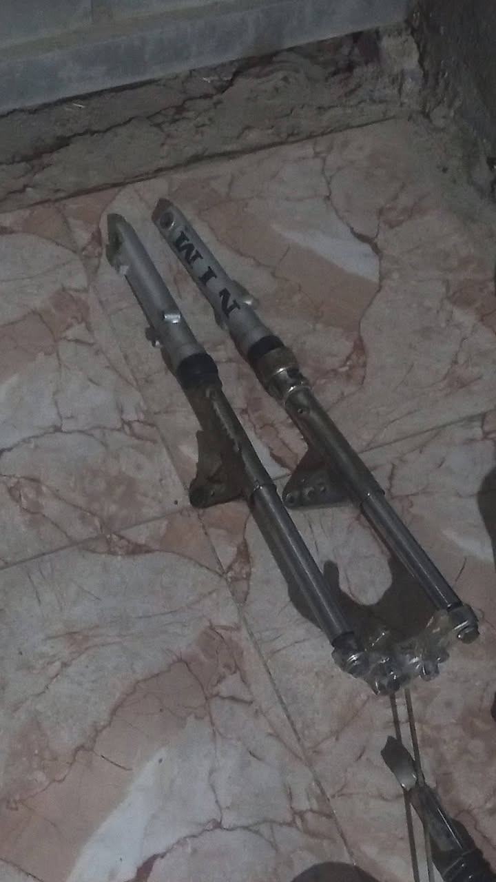 السلام علليكم 
للبيع شلععع شلعععع لحد يكلي اريد بس شغله
كلهن ب150 قفل الدراجه عطلت وفصختها ابيعها 
مكاني (كوت جديده) رقم ***********
