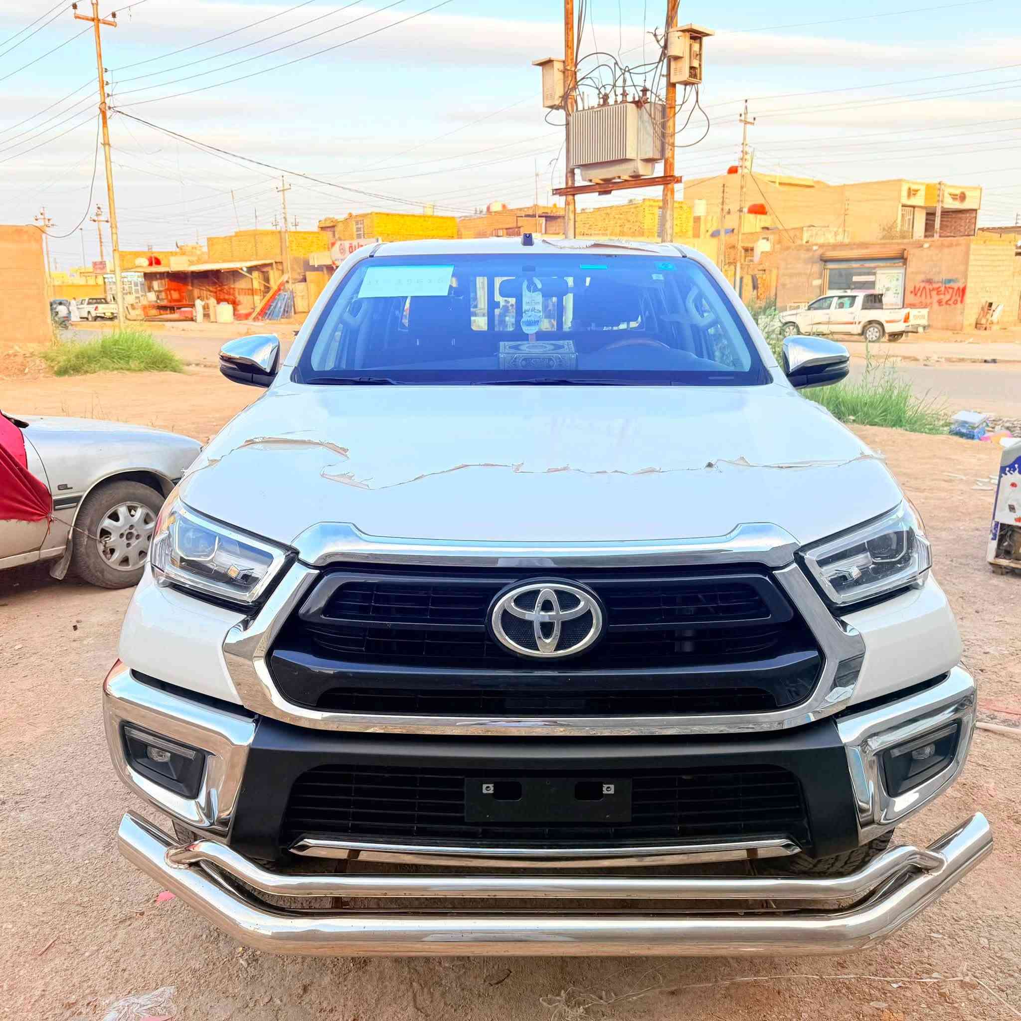 #تويوتا_هايلوكس 2024 للبيع (مكفولة) 🚙✨المواصفات والخصائص:النوع: تويوتا هايلوكس (خليجي - مواصفات سعودي).الموديل: 2024.
ماشيه ١٧ الف 
الگير: أوتوماتيك.التشغيل: بصمة.الرقم: بغداد.الوضع العام: السيارة مكفولة كفالة عامة (عدا التعديل المذكور أدناه)، وسونار الفحص جاهز وموجود.حالة البودي:توجد تعديل 4 أصابع فقط على البارد في الباب الخلفي جهة السائق. السيارة بحالة ممتازة جداً.التفاصيل المالية والموقع:السعر: 34,500$ (3 دفاتر و 45 ورقة) وفيها مجال بسيط للشراي الجاد.الموقع: ذي قار - الناصرية / قضاء الرفاعي.للتواصل والاستفسار:📞 يرجى الاتصال على الرقم: ***********
