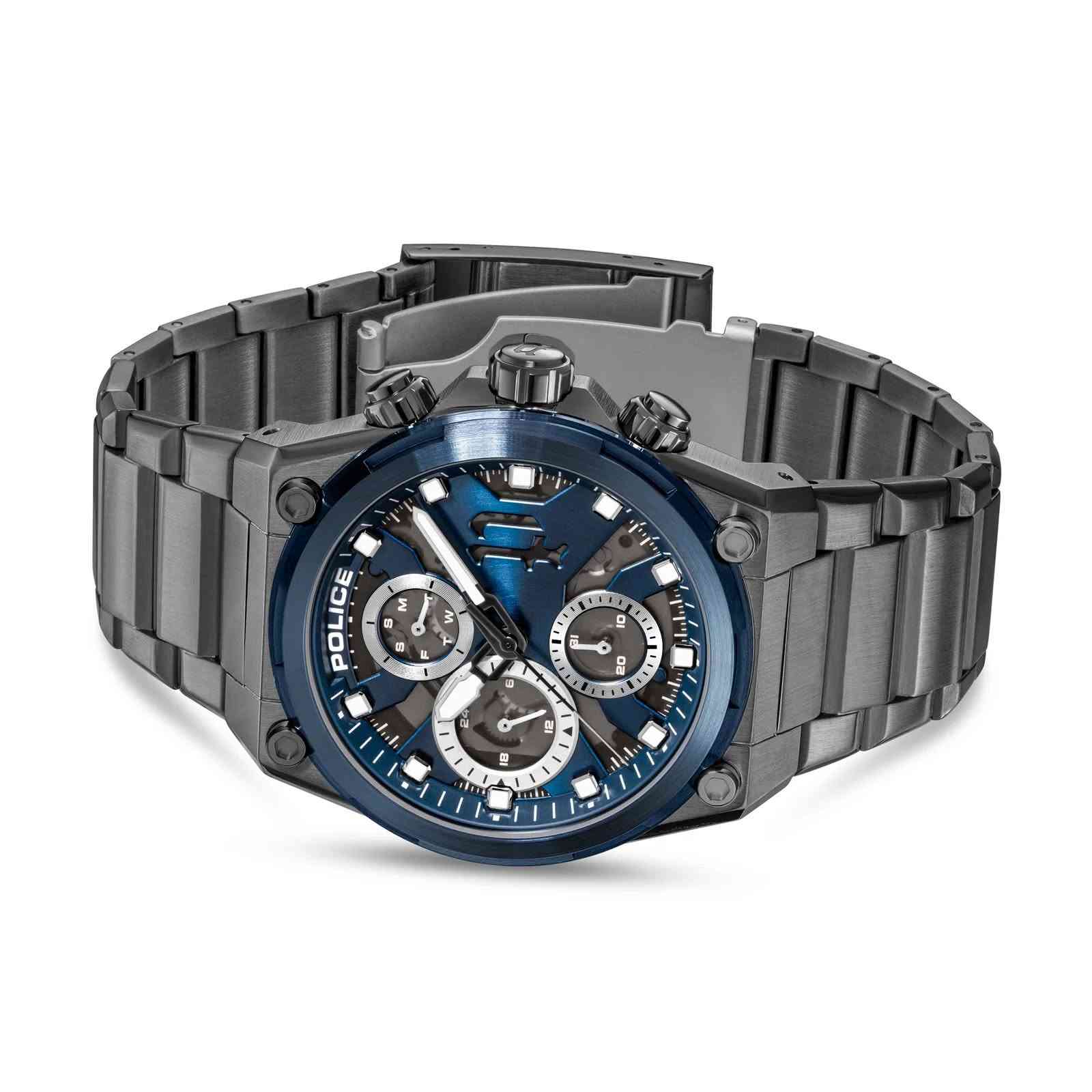 Police PEWGK2239107 Mens Watch Airflow 
اصلي وكاله حصرا من ايطاليا لباب بيتك 🇮🇹🇮🇶
ساعة بوليس (Police Airflow) الأصلية رجالية ⌚
تفاصيل الساعة:
 الموديل: PEWGK2239107
 الماكينة: كوارتز (بطارية) 
سناتر: الوقت، التاريخ، اليوم، ونظام 24 ساعة.
 المعدن: ستيل أصلي كامل ثقيل (رمادي/Grey) ضد الصدأ والتحسس.
 الميناء: أزرق، والعقارب والمؤشرات تضوي بالظلمة (فوسفورية).
 الجام: زجاج معدني مقوى مقاوم للخدش.
 الحجم: قياس القالب 43 ملم (حجم وسط ومرتب على كل إيد).
 مقاومة الماء: 5 ATM (تتحمل غسل الإيد والمي اليومي).
 الملحقات: العلبة الأصلية، الكتالوك، وضمان لمدة سنتين.
🚚 التوصيل: متوفر لكل محافظات العراق
📩 للطلب: راسلنا على الخاص أو عبر الواتساب
العنوان 📍: بغداد - شارع فلسطين - تقاطع النخله - مقابل جسر المشاه - معرض ساعات رسل لبيع وتصليح الساعات 
***********
السعر ٢٥٠$
