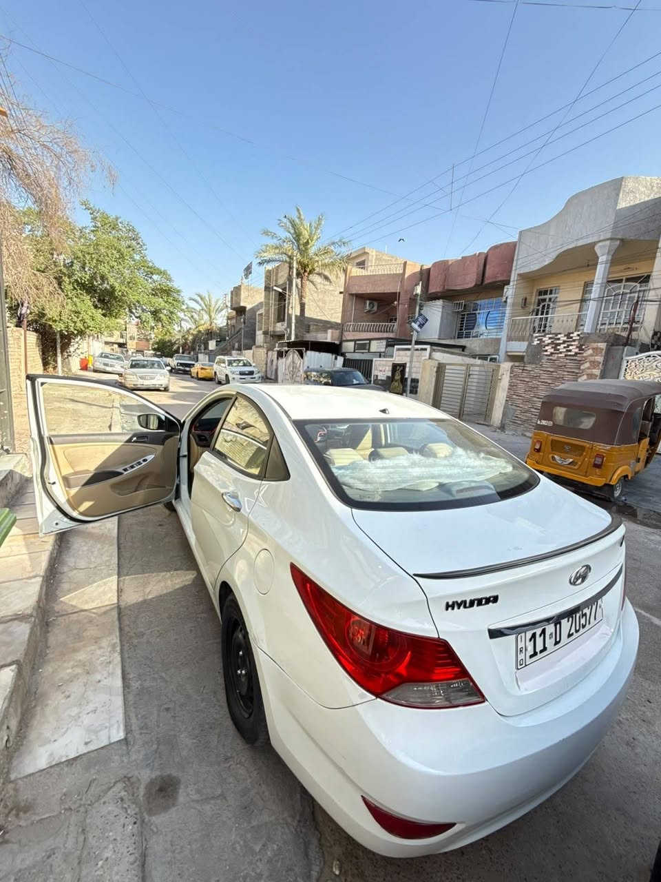 اكسنت خليجي
الموديل 2011

المكينه 1600 بدايت تبخير فقط من قبق المكينه لا تنقيص ولا شي بيه المكينه ناعمه كلش

الكير سليم 

الون ابيض 

الكشر مكفول من اي ضربه السياره فقط صبغ نص باب خلفي ونص جاملغ اثر شخوط

السياره لمتد فول 

فتحت سقف 

تحكم سترين جهتين 

سماعات اصلي دمام صوت مرعب 

منظومة زنون عالي وناصي 
بلوجكترات زنون 

تبريد كله منظومه جديده ثلج 

صدر امامي  وخلفي جديد صار له شهرين من شديته 

رقم بغداد الجديد 

مكان السياره بغداد 

رقم الهاتف : ***********

السعر : 79 وبيه مجال
