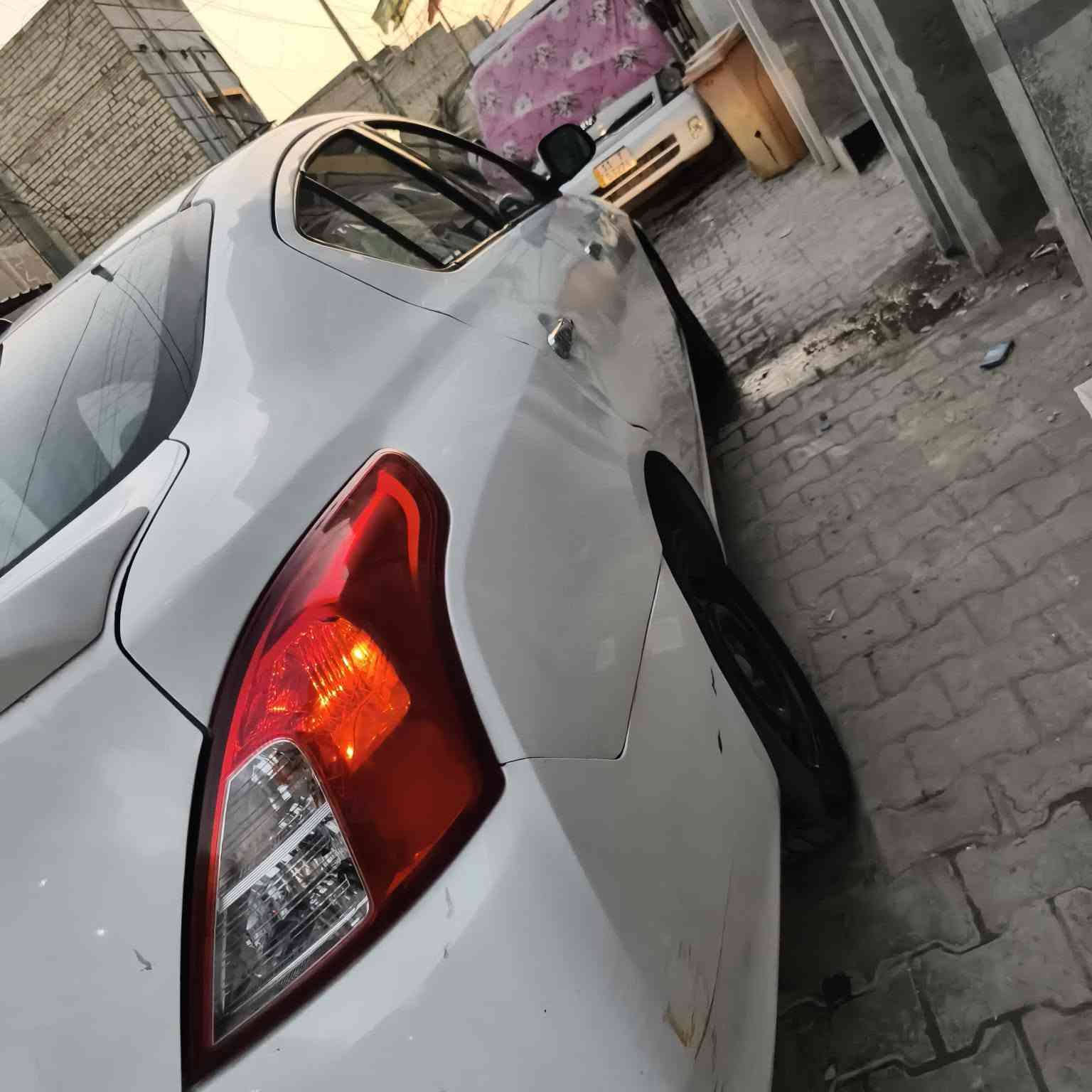 السلام عليكم نيسان سني صيني موديل 2019تدفه تبريد ثلج سياره بسمي رقم بغداد شرط التحويل السياره بيهه ضربه بلجاملغات الخلفيه بدون دواخل السعر 95 وبيه مجال المكان بغداد الحريه رقم الهاتف ***********
