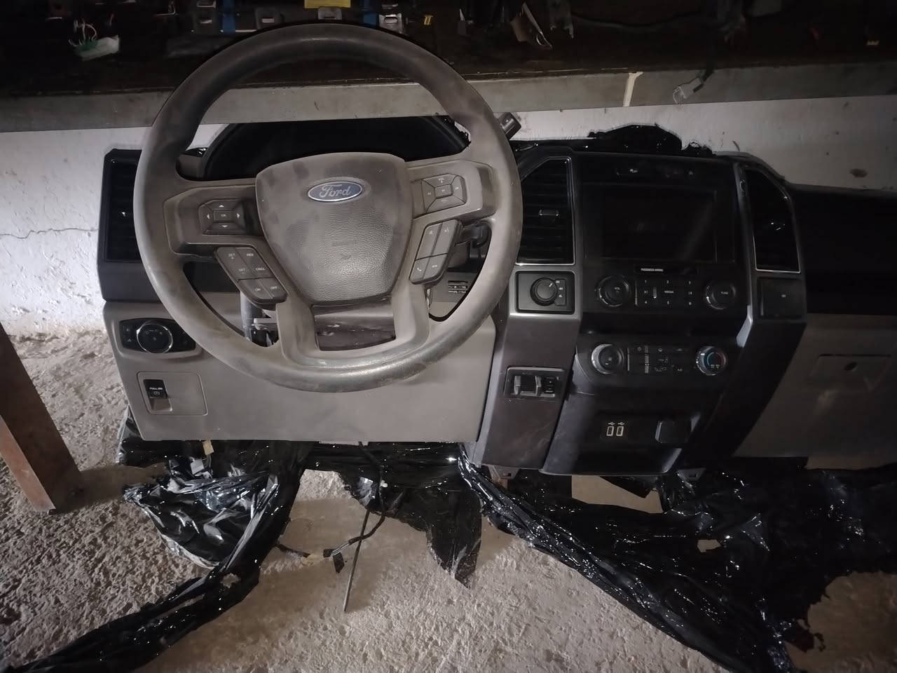متوفر أدوات فور F150 مديل 2019
للاستفسار الاتصال على الرقم

***********
