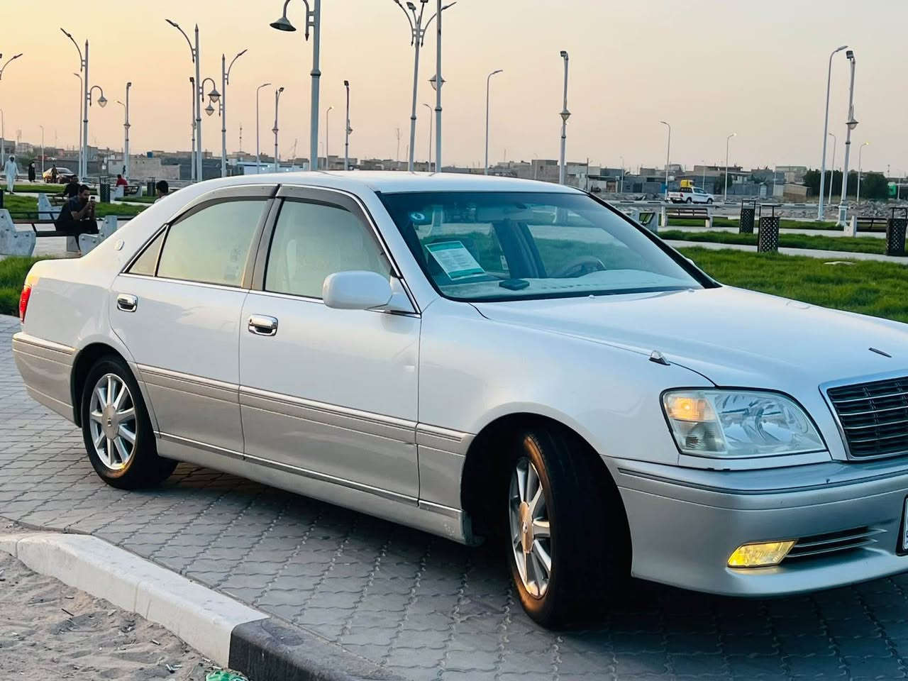 السلام عليكم للبيع سيارة مكلة جنون دخول جديد رقم بصرة انكليزي مشروع وطني سنوية لغاية 2031 سيارة كفالة من الكص والضربة (علمن سيارة نقل جثة فقط ) مكينة وكير ديفور كبير كفالة حدادة مية بالمية 💯 تبريد ثلج كهربائيات كلها شغالة العنوان البصرة تقاطع المصفى السعر 88 قفل الشراي يتصل *********** البصرة, العراق
