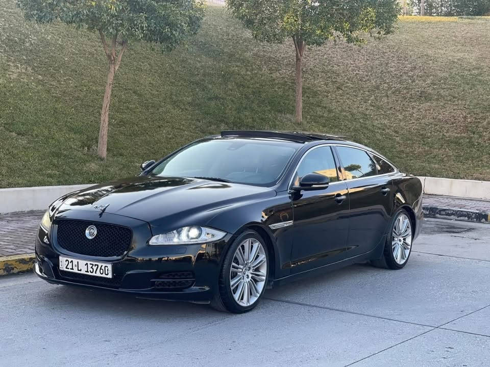 الفخامة البريطانية جاكوار 🇬🇧🇬🇧xjl لارج باب طويل 

السياره خليجي 2011

محرك 8 سلندر بدون سوبر  المرغوب

✅ السياره فول مواصفات 

🛑 بانوراما 

🛑 مقاعد جلد 

🛑كشن وستيرن خزن 

🛑 بريك بصمة 

🛑 صندوق شفط

🛑 سستمً صوت مميز 

🛑 برده خلفية والابواب الخلفية

🛑 ميز طعام خلفي بالكشنات

🛑 كاميرا 

🛑 حساسات ٣٦٠ درجه 

🛑 بصمة

🛑 لايت زينون

🛑 كشنات تبريد تدفئة

🛑 اناره داخلية 

🛑 كشنات كهرباء 

🛑 جنطة كهرباء 

السياره بيها اكثر من هاي المواصفات ماتنذكر كلها 

 ✅ رقم سليمانية 

السعر جداا مناسب بل نسبه لهيج سياره مميزه وقويه وبيها متعه بل قياده 

السعر 105  ورقه فقط 💵💵
بيها مجال حك الجيه 
مكاني بغداد
***********
