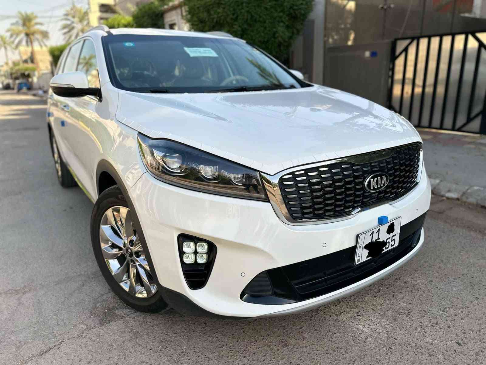 كيا سورنتو خليجي 
رقم بغداد 
موديل 2019
لون ابيض 
٦ سلندر ٧ راكب 

بصمتين: تشغيل وتقفيل 
الباب الخلفي كهرباء 
بردات خلفية اصلية 
كشنات جلد اصلي لونين 
كشنات ٢ كهرباء 
شاشة كبيرة اندرويد 
كامرة دوارة اصلية 
حساس امامي وخلفي 
مري شفط مع القفل 
جي : بي: اس: خرائط طرق 
اريل ابيض طيارة 
كيجات السرعة زئبقية 
شاشة الدشبول الكترونية 
تحكم استيرن فول 
حاكية : ابلوتوث: اوكس 
نظام ايكو درايف 
اضواء ترحيب بليدات 
علامة سورنتو بلدوسة 
تبريد ابيانو لمس 
تبريد ٣ قطع ثلج 
مانع انزلاق وانحدار 
شاشة اعطال بلدشبول 
لد امامي وخلفي 
لايت زنون اصلي 
اشاير بلمري 
يدات نيكل اصلي 
ويل اكروم ١٩

ماشية 45 الالف 
بدون ضربة وتبديل واشخوط 
سيارة جديدة مكفوله من الزلغ 
العنوان بغداد حي الجهاد 
*********** السعر 240 بيهه مجال
