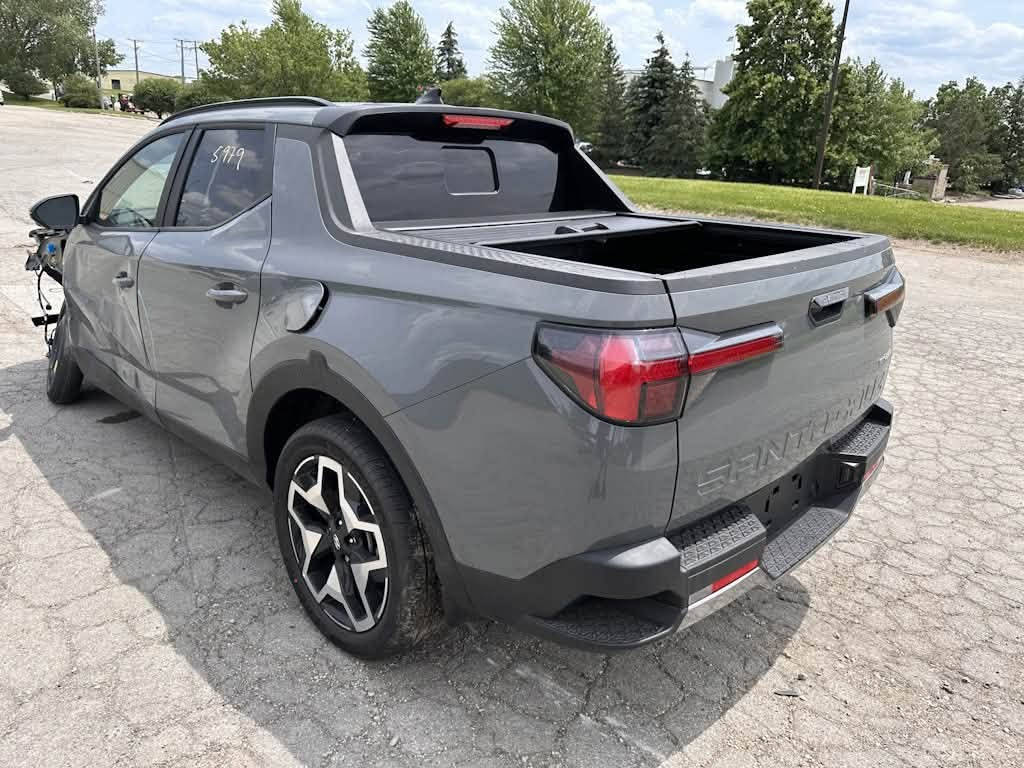 2024 HYUNDAI SANTA CRUZ
ماشيه 523 ميل 
حادثها دعاميه - جاملغ - باب (خارجي) موضح بالصور
لا مكينه ولا ضرر قوي 
مكينه 2.5L T HTRAC 
واصله بغداد مكمركه ومصلحه وكامله بالكامل 

$27,500

وبيها مجال  والشراي يدلل 

اي استفسار ***********

نص مكتوب في الصور:
- 5979