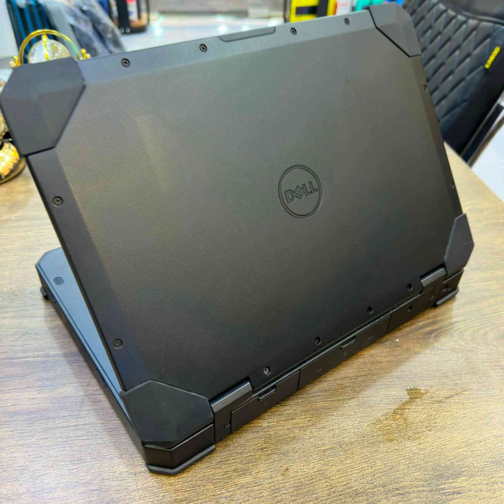 لابتوب مدرع دل DELL
لابتوب فول نظافه دبل بطاريه مواصفات عاليه 
معالج كوراي ٥ جيل ثامن
رام ١٦ كيكا 
هارد ٥١٢ كيكا اسسدي nvme 

شاحن اصلي 

السعر 485  الف 
موقع اربيل متوفر توصيل 
***********

