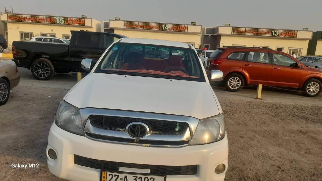 سلام عليكم فلاونزه للبيع موديل 2009 مكفوله كفاله عامه كير محرك حداديه تخم تاير بدي مكفول تبريده بي ضعف كير عادي رقم ذي قار دولي باسمي مكان سياره البصره السعر 150 وبيه مجال بسيط للاتصال عل رقم ***********@
