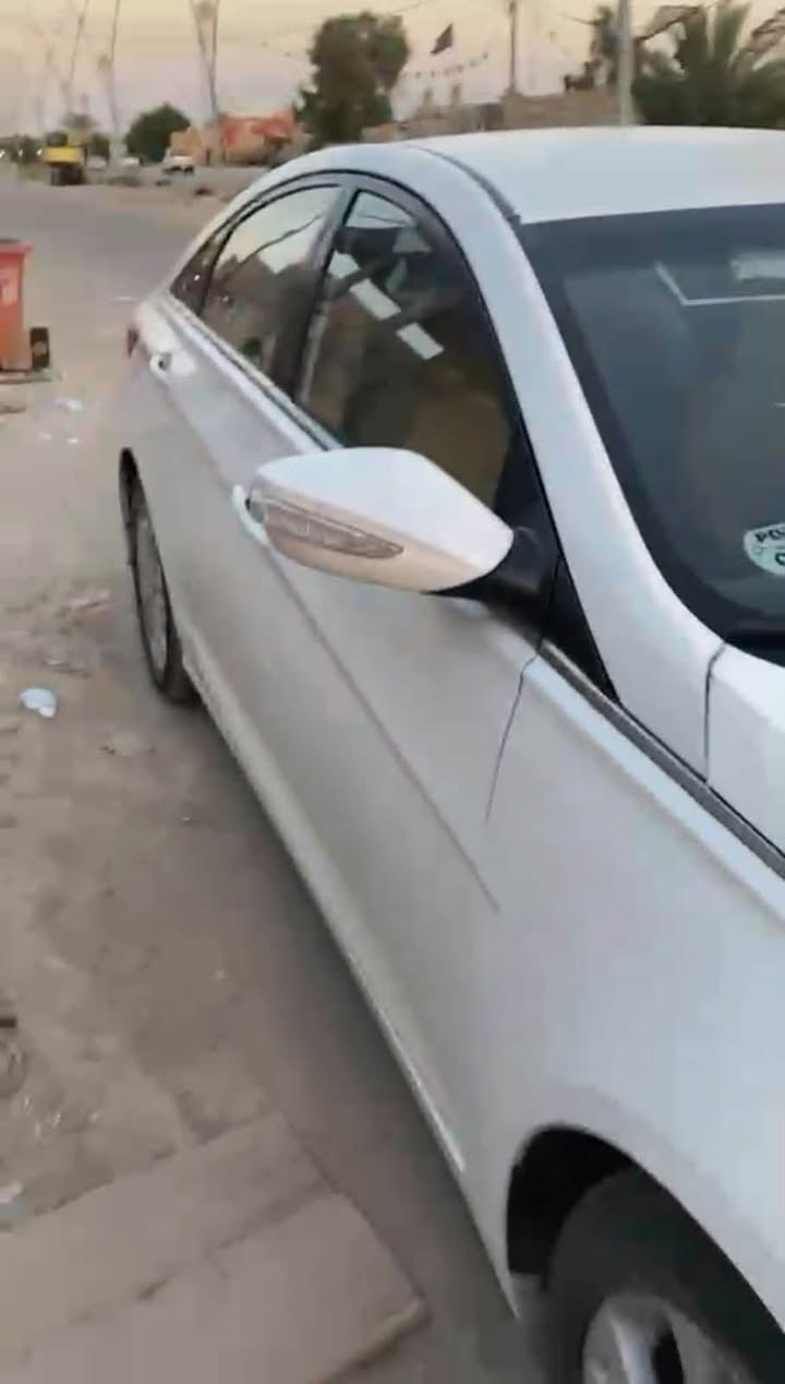 للبيع سوناتا موديل ١١ وراد امريكي حادث جاملغ وبنيد محرك ٢٤٠٠ 
السياره حيل نضيفه وماعايزه شي 
تحويل او وكاله 
مكانها واسط 
السعر ٨٥ وبيها مجال 
للاستفسار ***********
