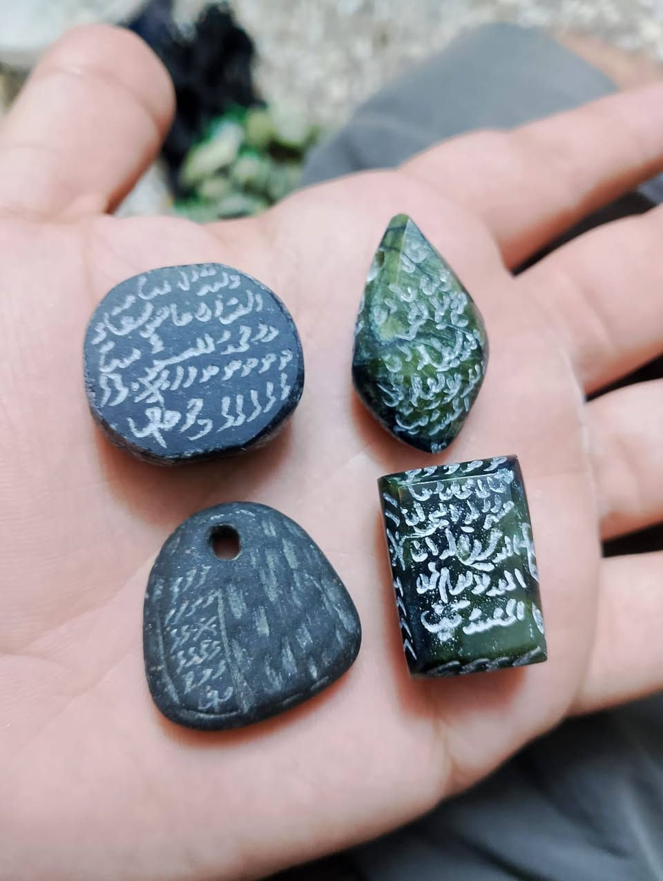 اخواني الاعزاء و الغوالي..... متوفر عباس اباد الافغاني جميع أشكال و الاحجام جمله و مفرد ..... منقوش ايات قرانيه حفظ و شفاء و ابطال السحر و طلسم الشفاء، من النفس من العين من الحسد من العارظ من تابعه و أحلام مو زين و كوابيس ووووو......و متوفر نقش حرز سيد علي القاضي... متوفر عباس اباد قديم... متوفر عباس اباد تحصين مال بيت محل سيارة حجم كبير.....
متوفر فصوص محابس عباس اباد...
متوفر عباس اباد و تايكر 
عباس اباد و عطف 
عباس اباد و ناجورد
عباس اباد و يشم
متوفر جمله و مفرد 
*للاستفسار مراسله صفحه أو الاتصال على رقم ***********,,,,,,
متوفر خدمة توصيل لجميع محافظات العراق🚛
