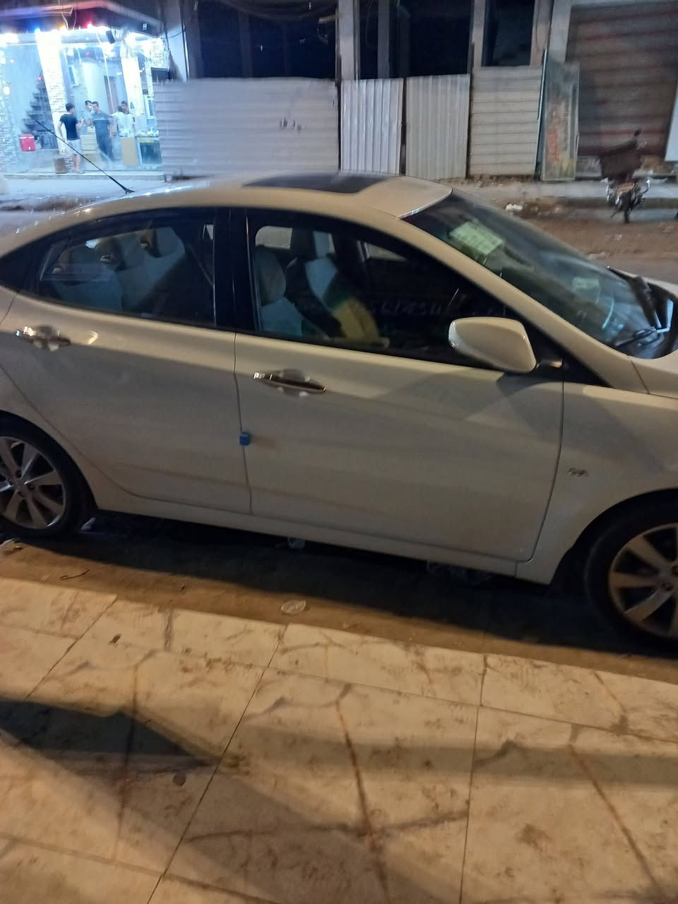 اكسنت 2013 خليجي مكفوله من الصبغ والتبديل عدا نص الباب الخلفي السيارة بسمي رقم بابل ماشيه 182محرك 1600كير ومحرك مكفولات مكانها ناصريه مركز للاستفسار *********** واتساب
