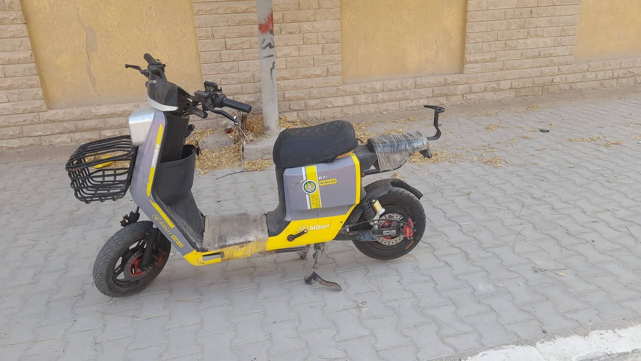 سلام عليكم دراجه شحن R7
مشتريها ب 625،000 
رايدها ب 300،000 وبيها مجال وتدلل 
ما ابيع للمو جاد اذا مو شراي لا تجيلي ولا تداهر هواي
بيها مجال 
نضيفه ما مبدل منها شي بس التايرات 
شرط تشوفها بعينك وانطيك سويجها 
سرعتها 109 
تمشيك 70_60 كيلوا
استعمال طالب روحه ويجه للمدرسه 
ابيعها هيج الان ما محتاجاها
بيها قفل ونضام امان قوي 
البريكات نضيفات 
العقل ما مبدل 
الملف نضيف حقيقي 
بيها سماعات وستاند تلفون و مقعد خلفي 
الشاشه بيها شغاله 
اربع سرعات بيها 
بيها بيك ترجع وره 
والكثير من المميزات
الرقم ***********
