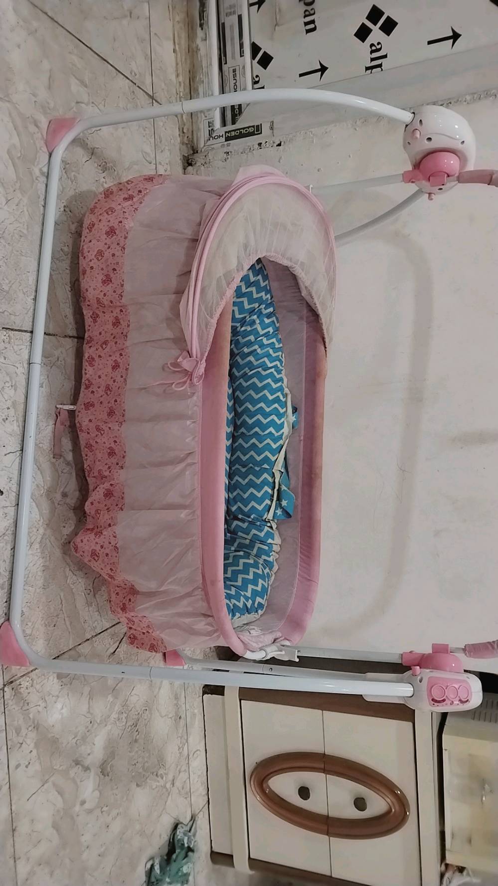 هذا الكاروك مامستخدم هواي سعره  تصفيت غراض  رقم  اذا تريدونه اتصلو ع هذا رقم +964 770 485 944610