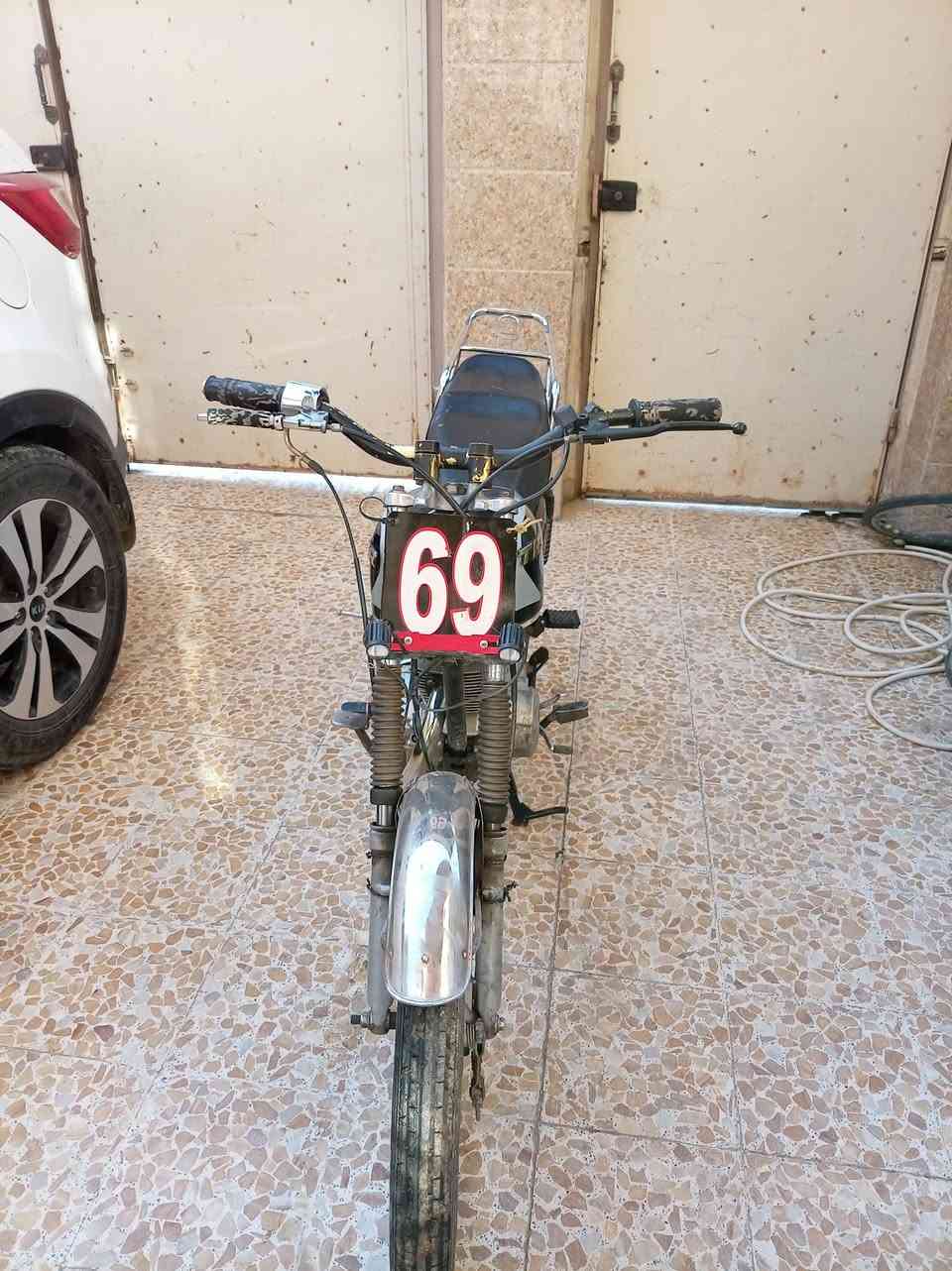 ألسلام عليكم مكينه بس يعوزها فيلسه الماطور شرط سعر 325  الرقم ***********
