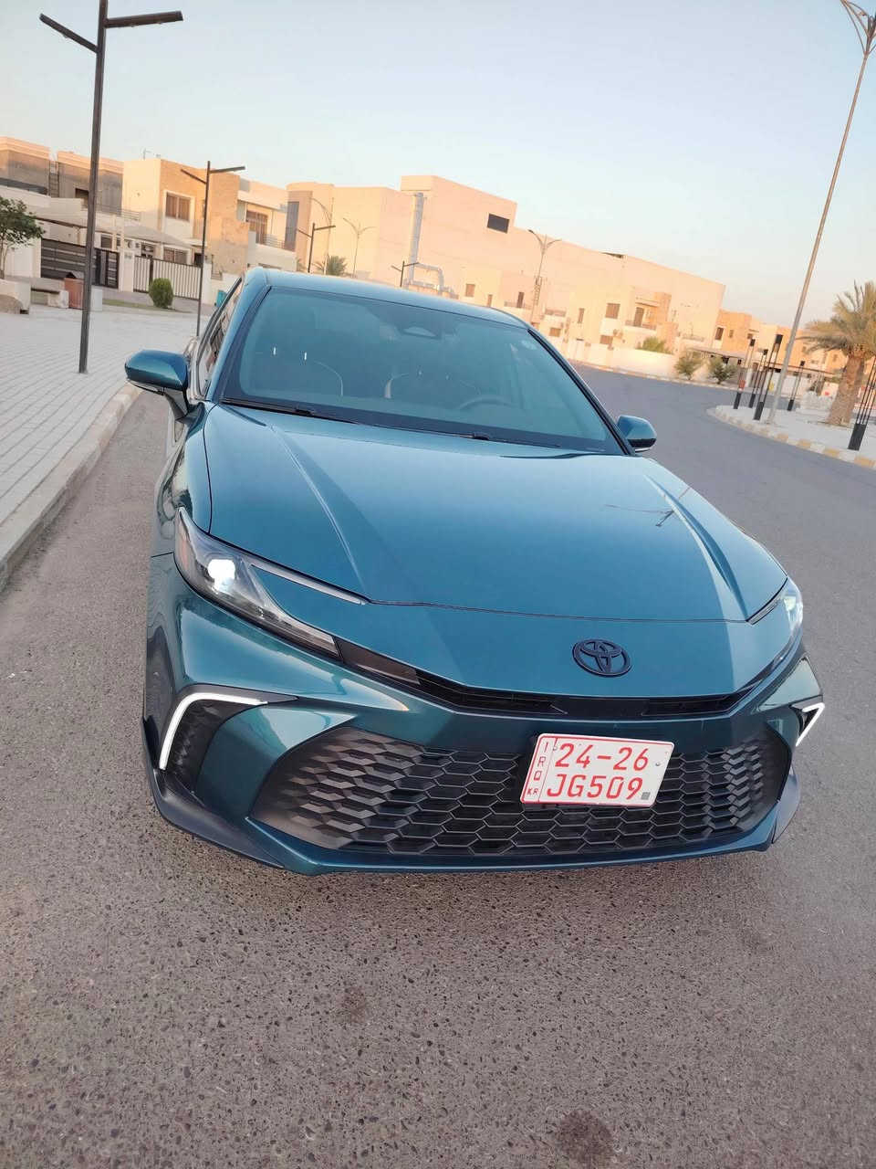 للبيع | تويوتا كامري SE هايبرد 2026 – وارد أمريكي
🚗 الموديل: 2026
🎨 اللون: فيروزي
✅ الفئة: SE Hybrid
كاتي. اربيل
⚙️ المحرك: 2.5 لتر هايبرد (225 حصان)
🔄 ناقل الحركة: أوتوماتيك eCVT
🚘 نظام الدفع: أمامي (FWD)
📏 الممشى: 1.000ميل فقط
المواصفات:
تشغيل بصمة (Push Start)
دخول ذكي (Smart Key)
شاحن لاسلكي
شاشة معلومات تدعم Apple CarPlay وAndroid Auto
شاشة عدادات رقمية
كاميرا خلفية
مثبت سرعة راداري
نظام المحافظة على المسار
أوضاع القيادة: ECO / NORMAL / SPORT / EV
فرامل إلكترونية مع Auto Hold
جنوط رياضية 18 إنش
مصابيح LED
مكيف أوتوماتيك
استهلاك اقتصادي ممتاز للوقود
الضرر
نصف جاملغ +ربع باب خلف السائق. صبغ
💰 السعر: 23,600 دولار
📍 الموقع: تكريت
📞 للتواصل: ***********
