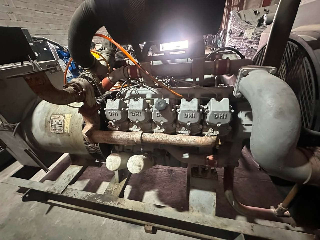 دايو دوسان اصلي
10سلندر 
450kva
تاخذها بشرط الحمل 
العنوان اربيل الصناعة الجنوبية 
***********
