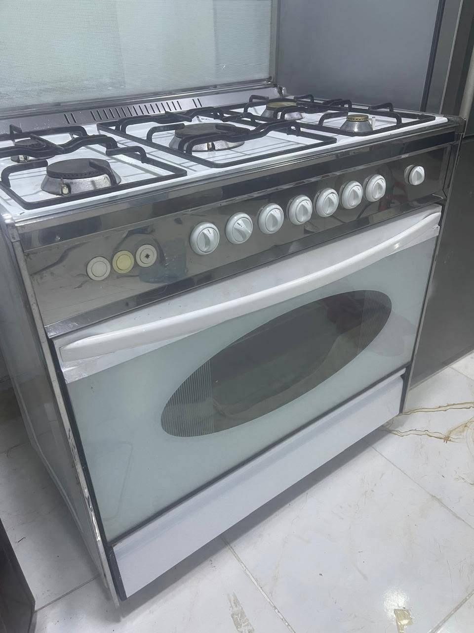 طباخ مصري خمسه عين نضام بوري نوعيه  يوني فستل درجه اولا استعمال  كلش قليل الفرن مامشتغل بشرط الشغل وضمان  
السعر 155الف وبي مجال بسيط 
المكان سليمانيه رابه رين قرب سوبر ماركت تاج
التوصيل مجاني داخل سليمانيه
***********/***********
الرقمين واتساب
 طباخ اربعه عين كلش نضيف كله شغال الفرن شغال
بشرط الفحص والضمان
السعر 75 الف وبي مجال بسيط
