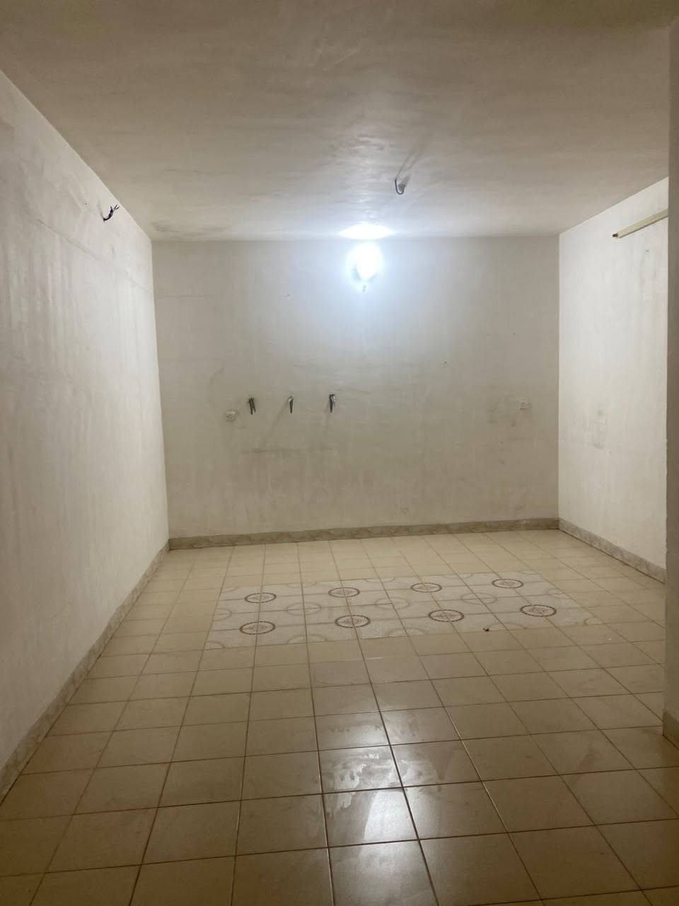 دار للايجار الموقع حي المرتضى المساحه 316متر طابقين 6غرف نوم هول صاله مطبخ مجمع صحيات عدد 2 حديقه كراج سياره للاستفسار مكتب النبل للعقار والبناء والهندسه *********** واتساب *********** واتساب
